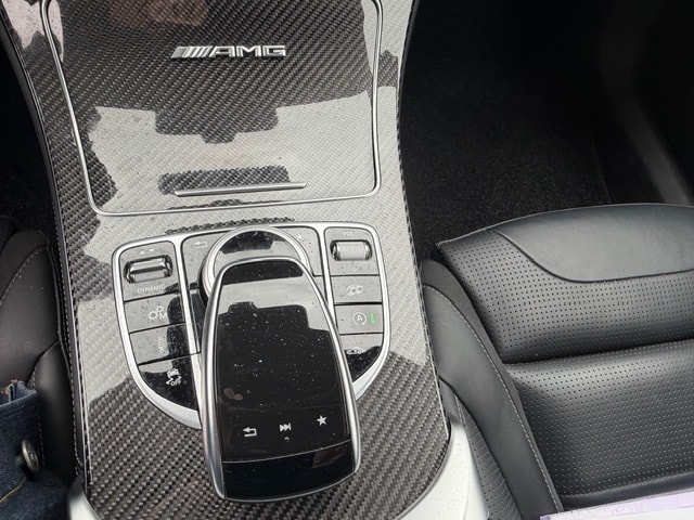 MERCEDES-BENZ GLC 63 S AMG 4Matic+ 9G-Tronic-image-15