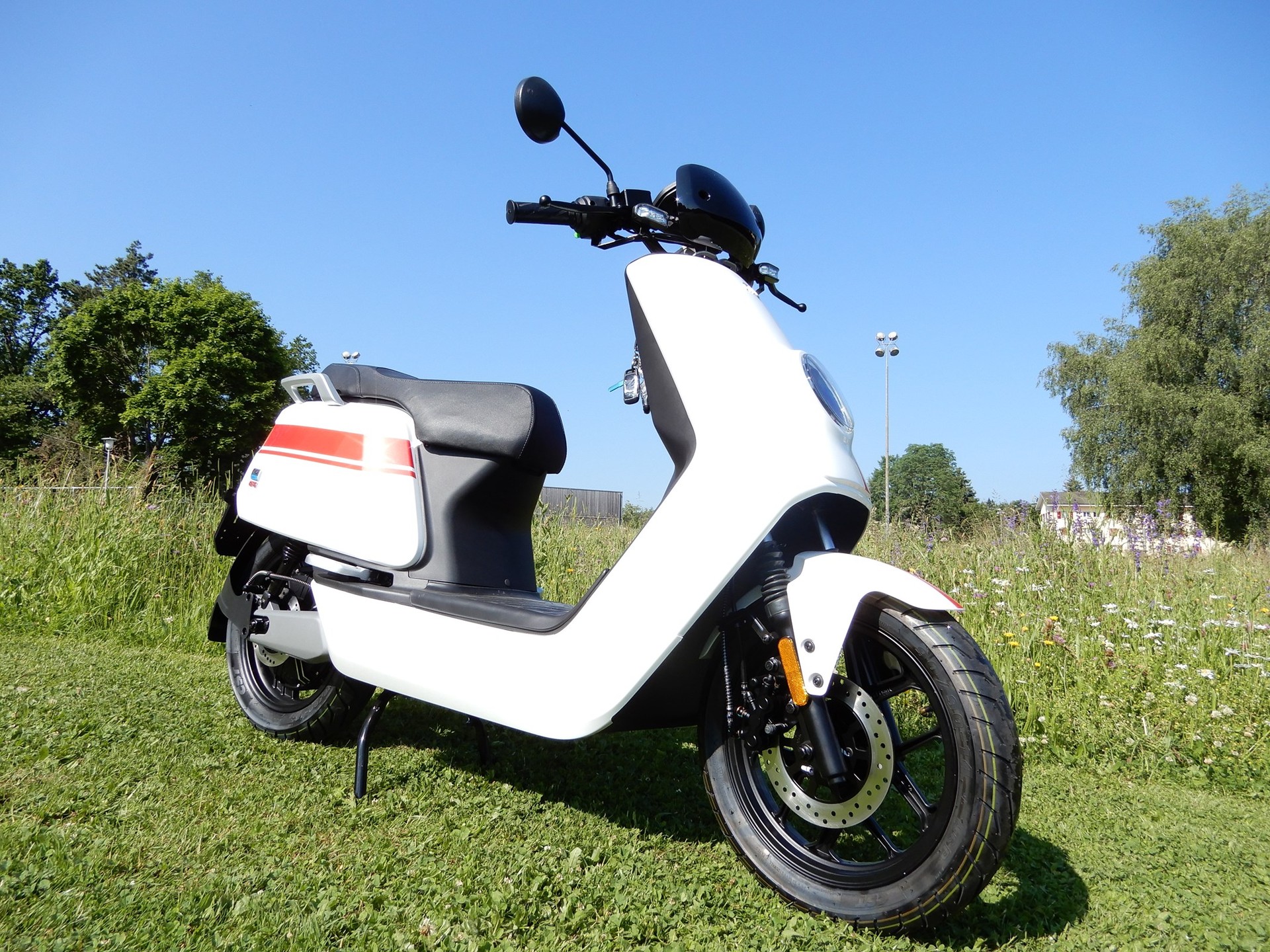 NIU NGT Extended Range-showroom-element-1