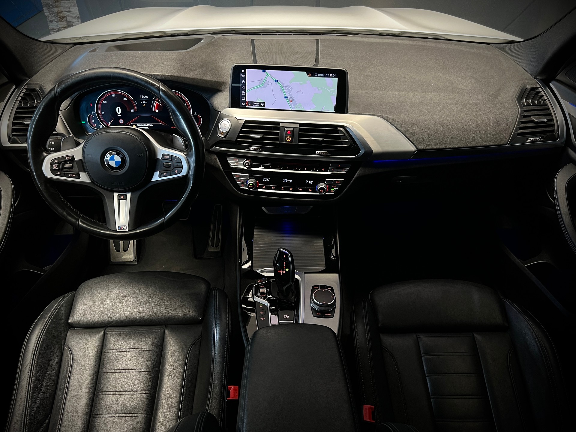 BMW X3 xDrive 25d *AHK* M Sport Steptronic-image-6