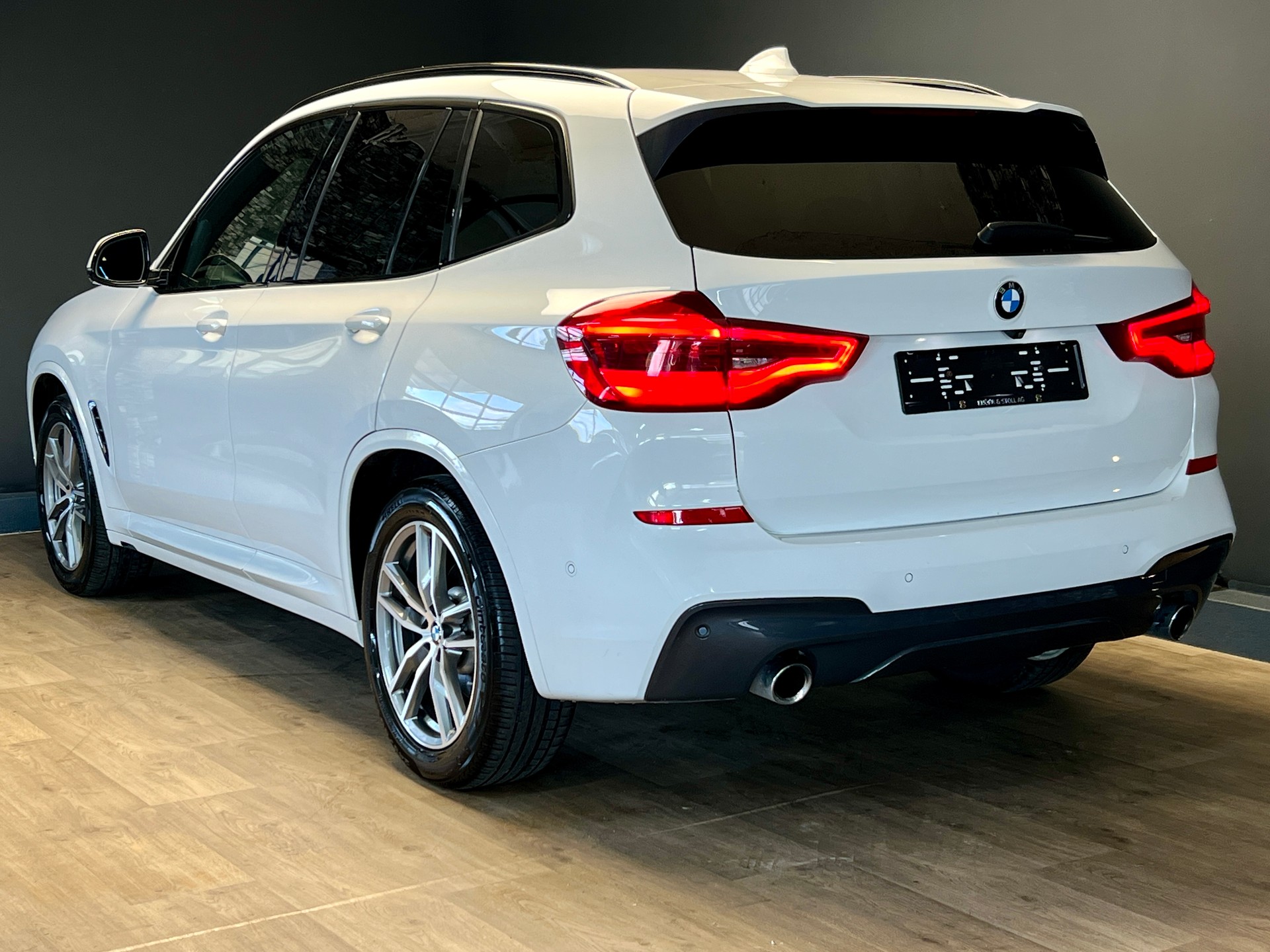 BMW X3 xDrive 25d *AHK* M Sport Steptronic-image-4