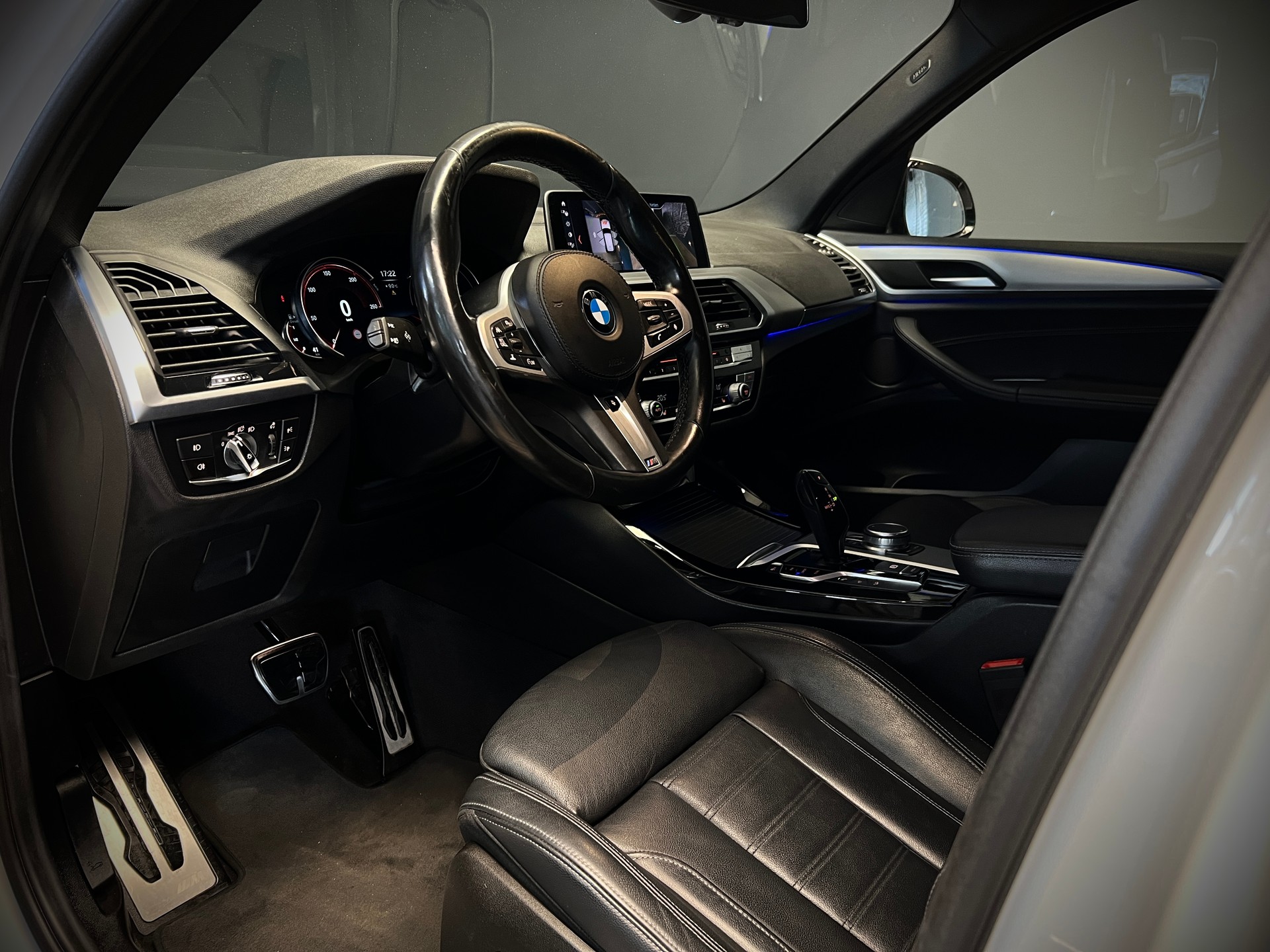 BMW X3 xDrive 25d *AHK* M Sport Steptronic-image-13
