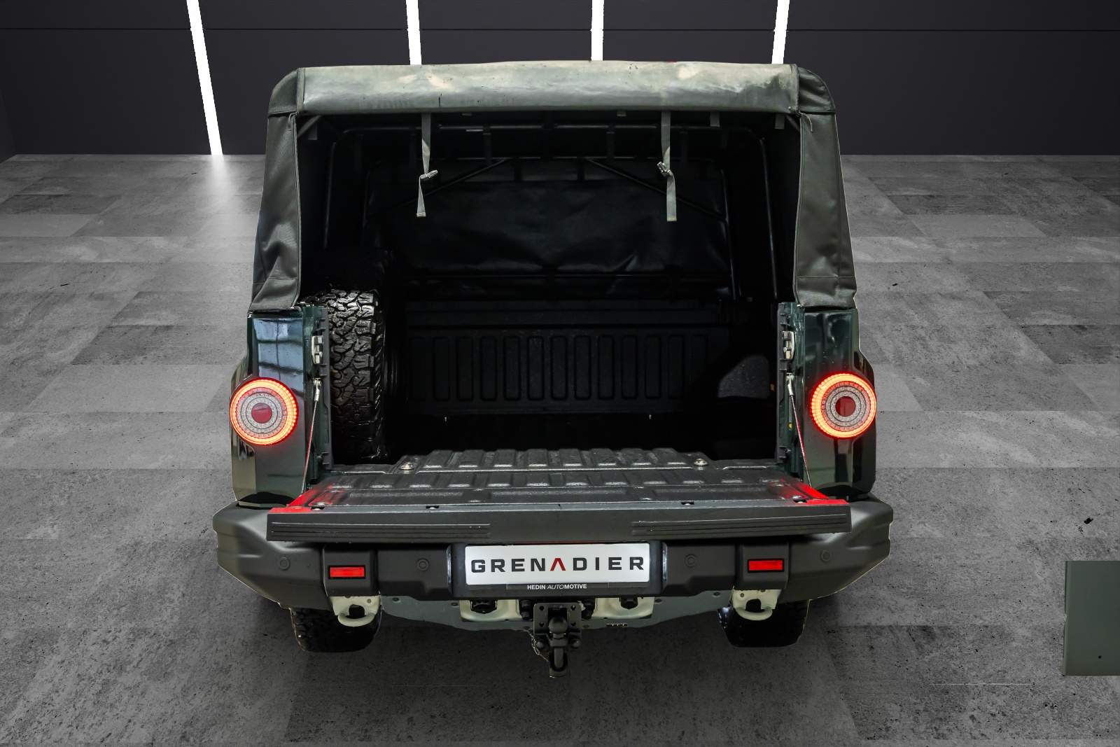 INEOS Grenadier 3.0D Utility Wagon 5-Sitz-image-5