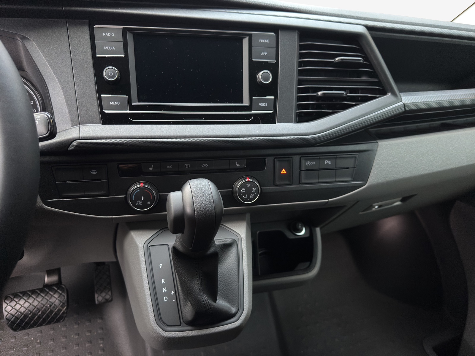 VW T6.1 2.0 TDI Envia Free 4Motion DSG-image-10
