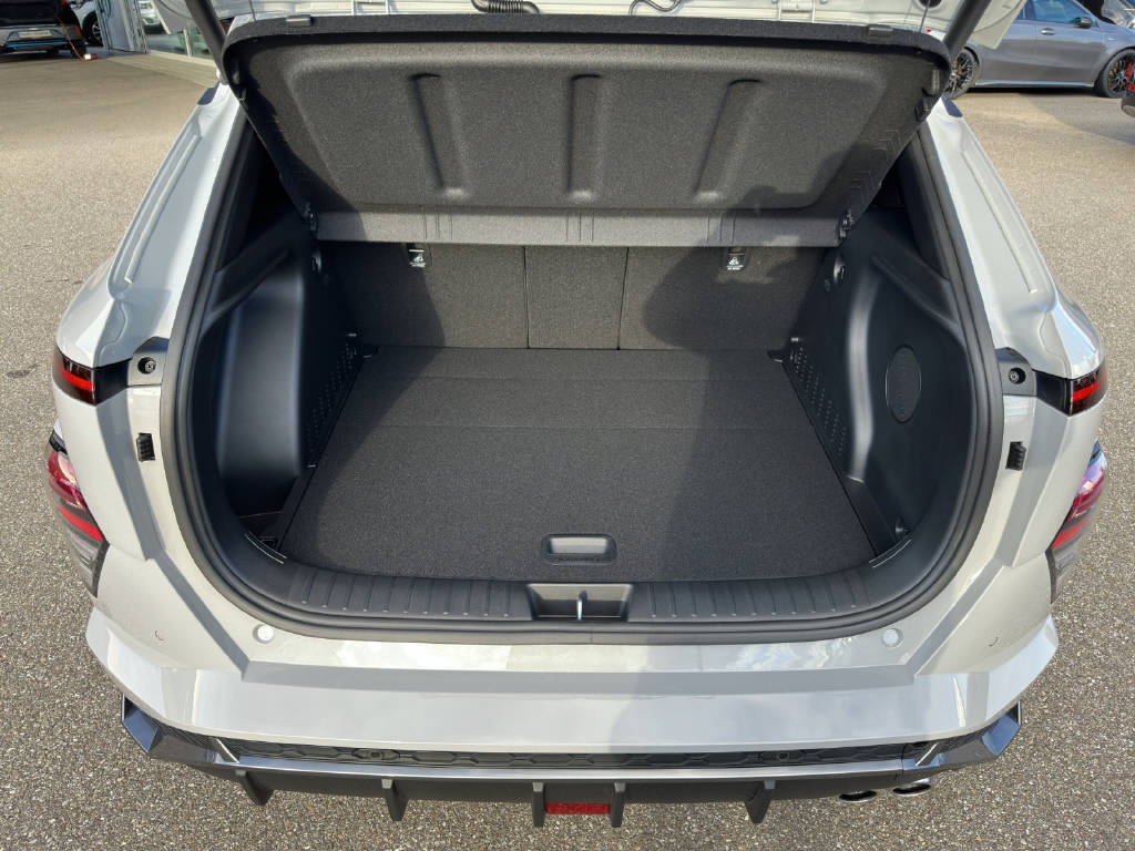 HYUNDAI KONA 1.6 GDi Hybrid N-Line-image-9
