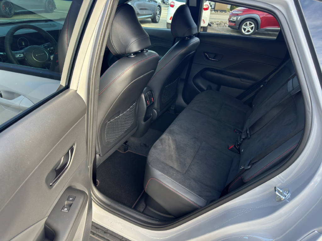 HYUNDAI KONA 1.6 GDi Hybrid N-Line-image-8