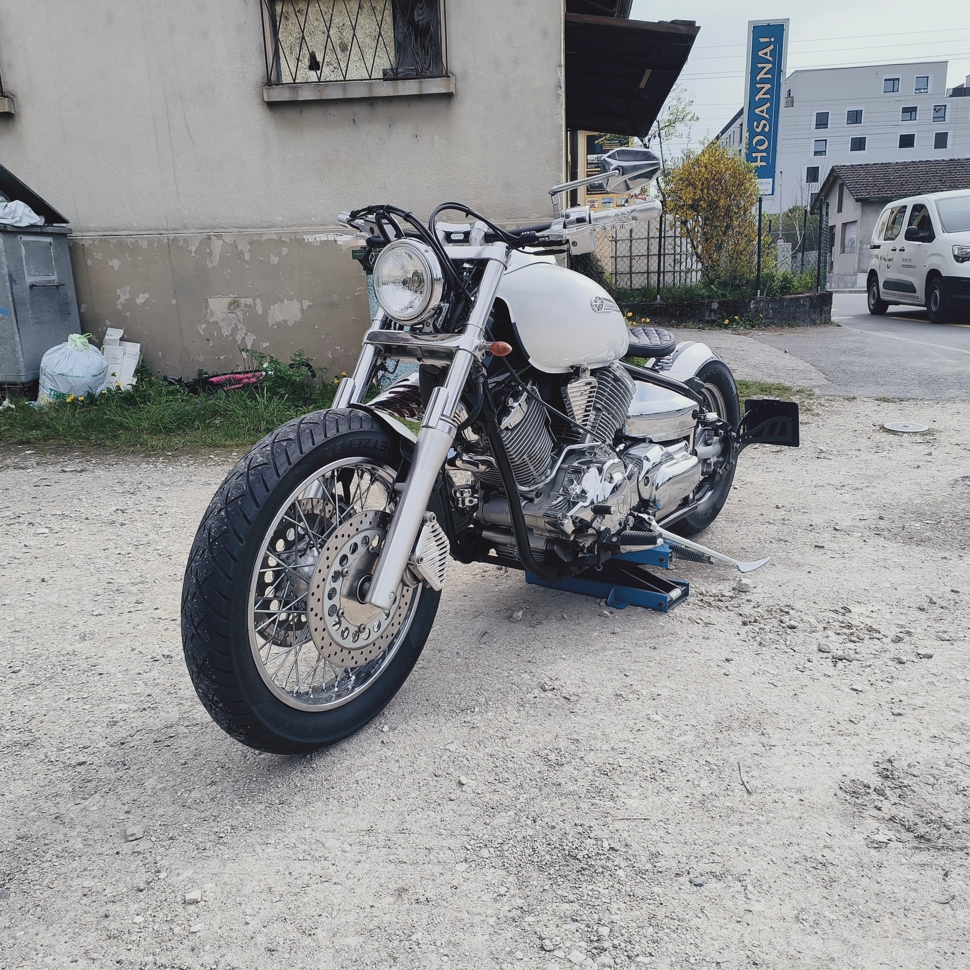 YAMAHA XVS 1100 Drag Star-image-4