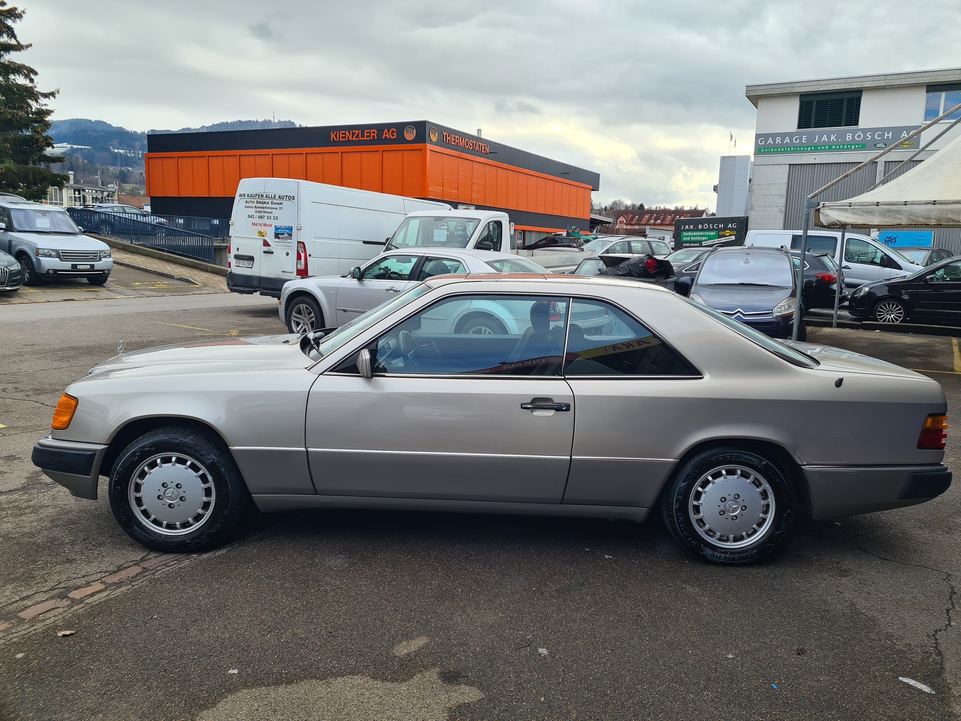 MERCEDES-BENZ 230 CE-image-5