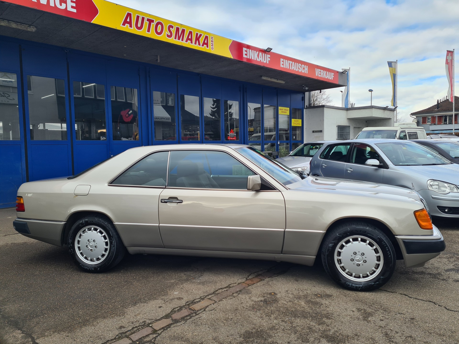 MERCEDES-BENZ 230 CE-showroom-element-1