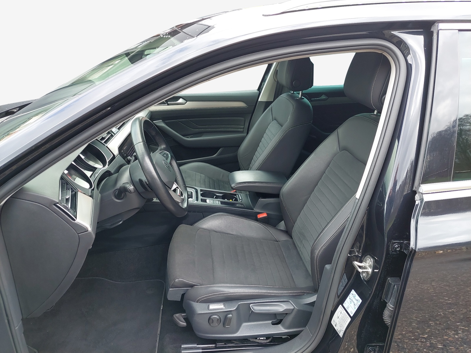 VW Passat 2.0 TDI BMT Elegance 4Motion DSG-image-7