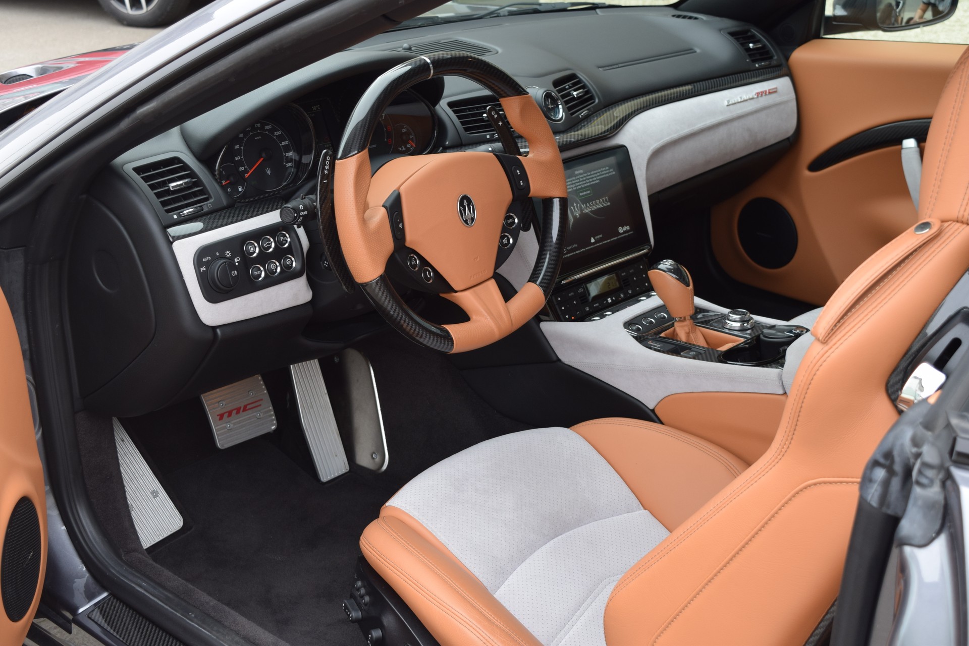 MASERATI GranCabrio MC Automatica-image-11