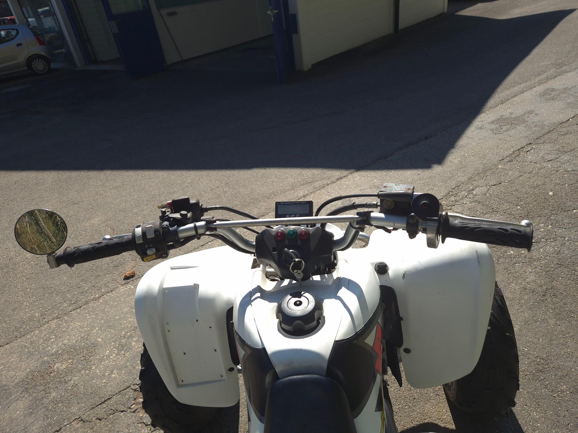 SUZUKI LT-Z 400-image-5