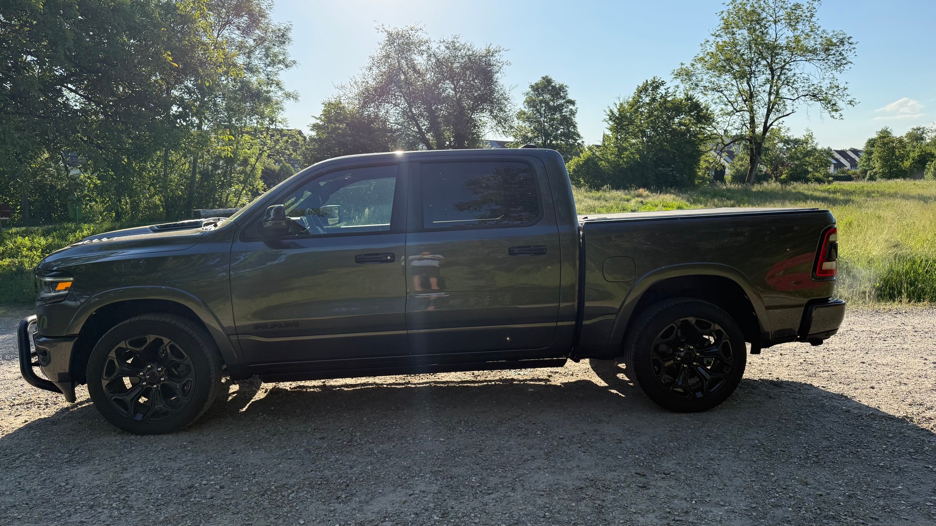 DODGE Limited CrewCab Night Edition-image-2