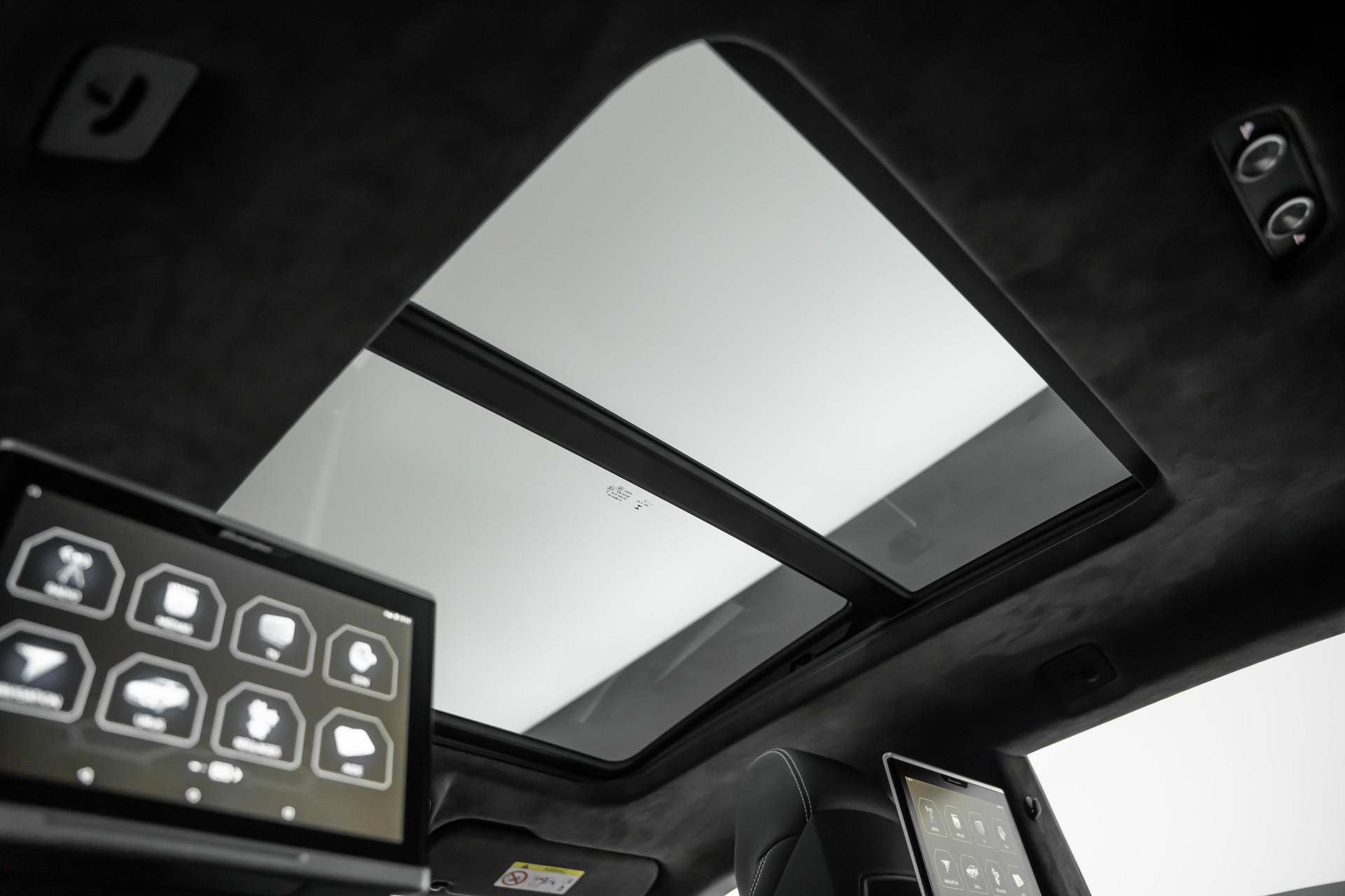 LAMBORGHINI Urus E-Gear-image-24