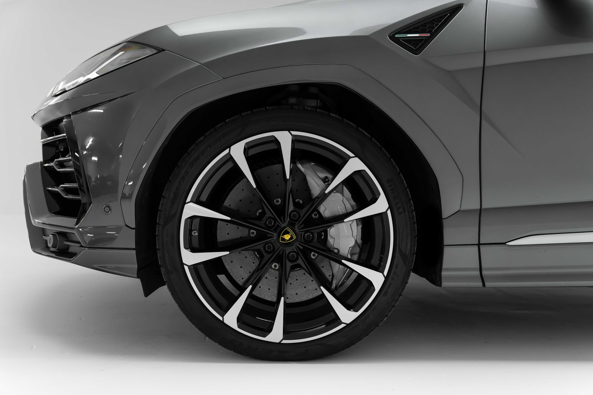 LAMBORGHINI Urus E-Gear-image-7