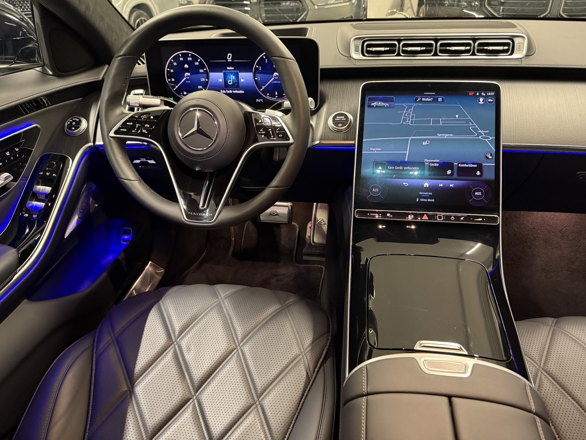 MERCEDES-BENZ Maybach S 680 4Matic 9G-Tronic-image-11
