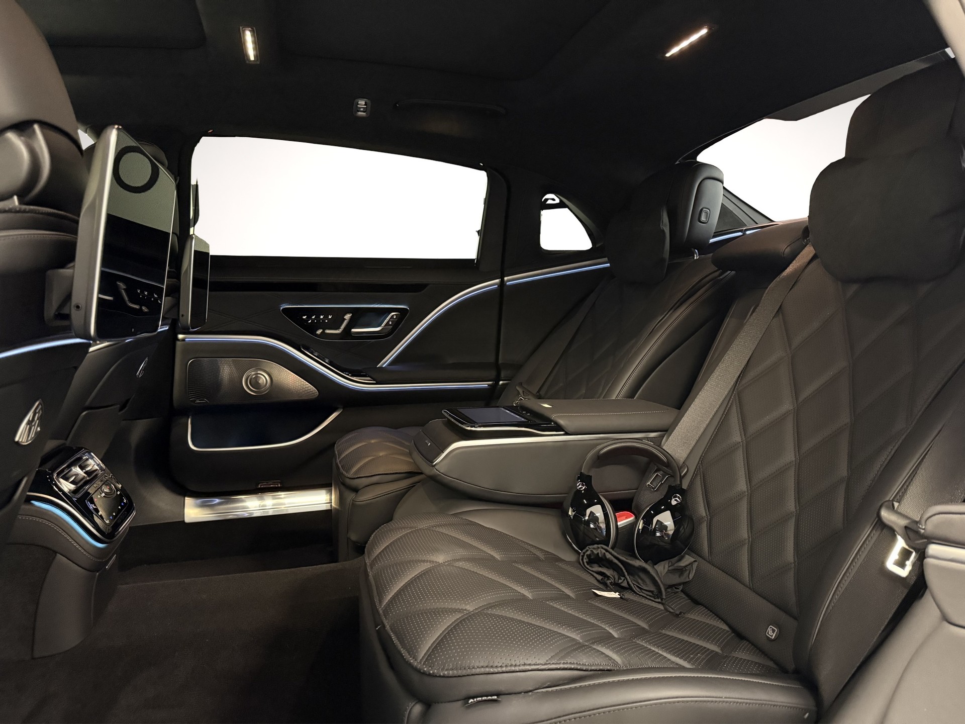 MERCEDES-BENZ Maybach S 680 4Matic 9G-Tronic-image-13