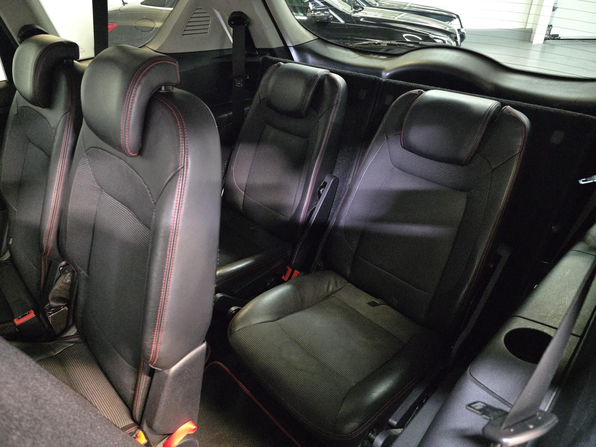 FORD S-Max 2.2 TDCi Titanium-image-17