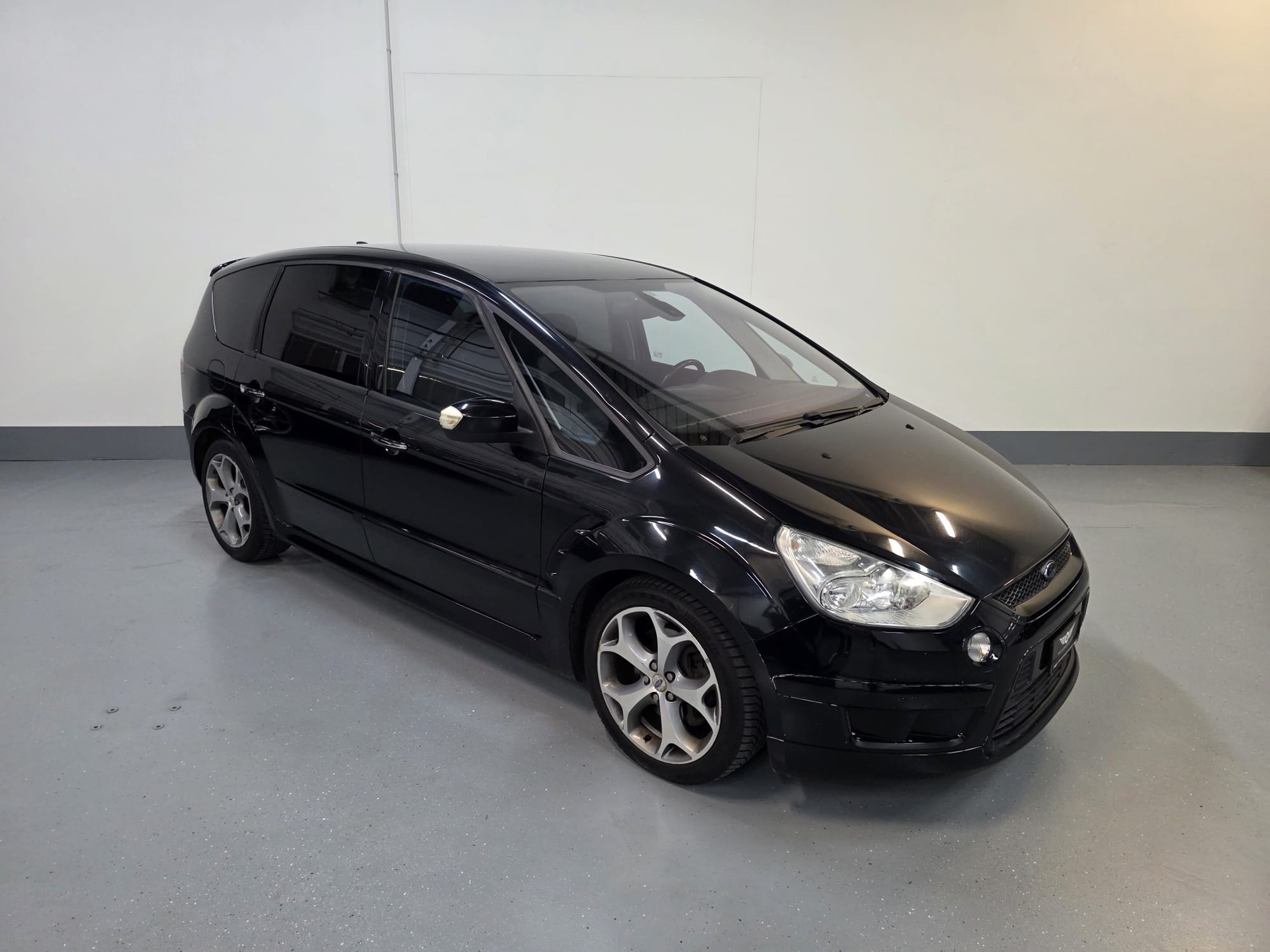 FORD S-Max 2.2 TDCi Titanium-image-1