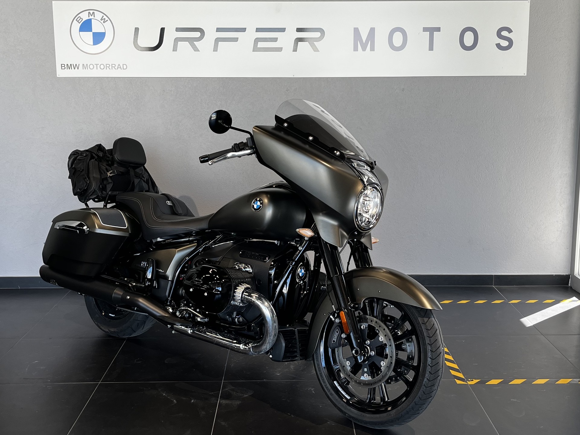 BMW R 18 Bagger-showroom-element-1