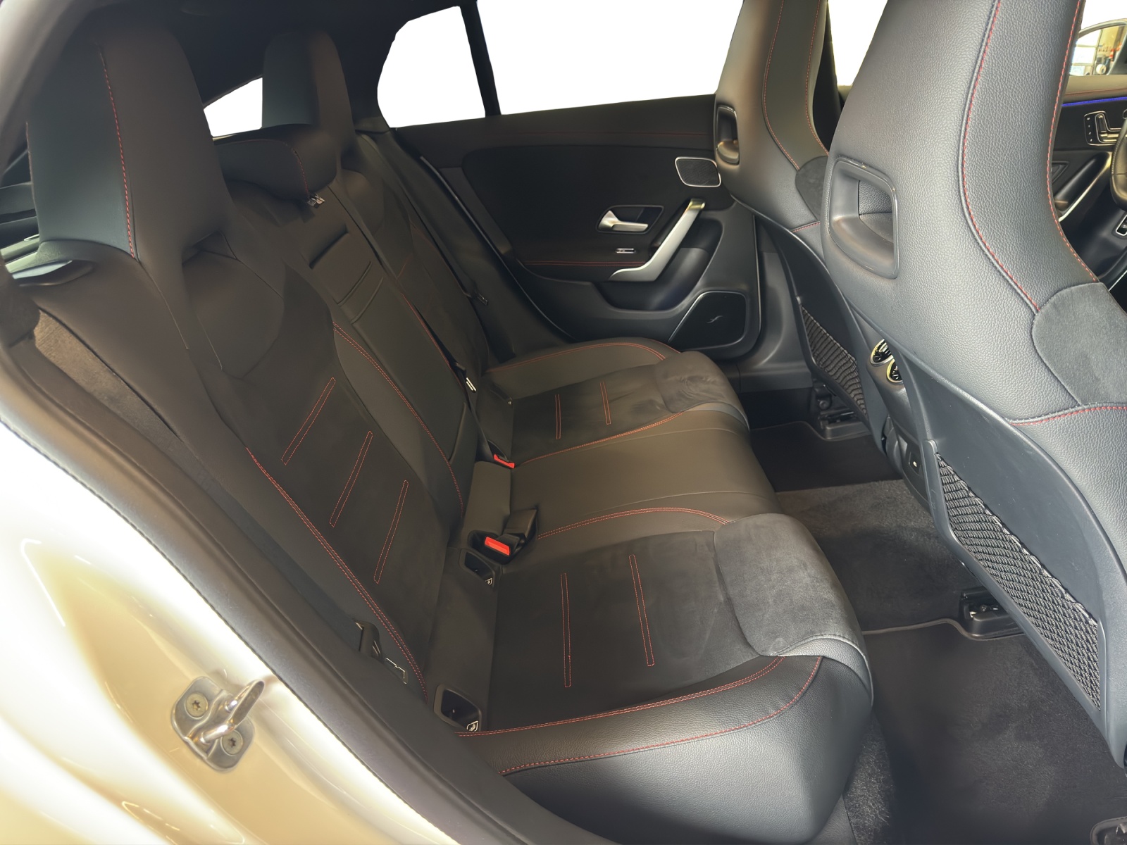 MERCEDES-BENZ CLA SB 250 8G-DCT 4M-image-18