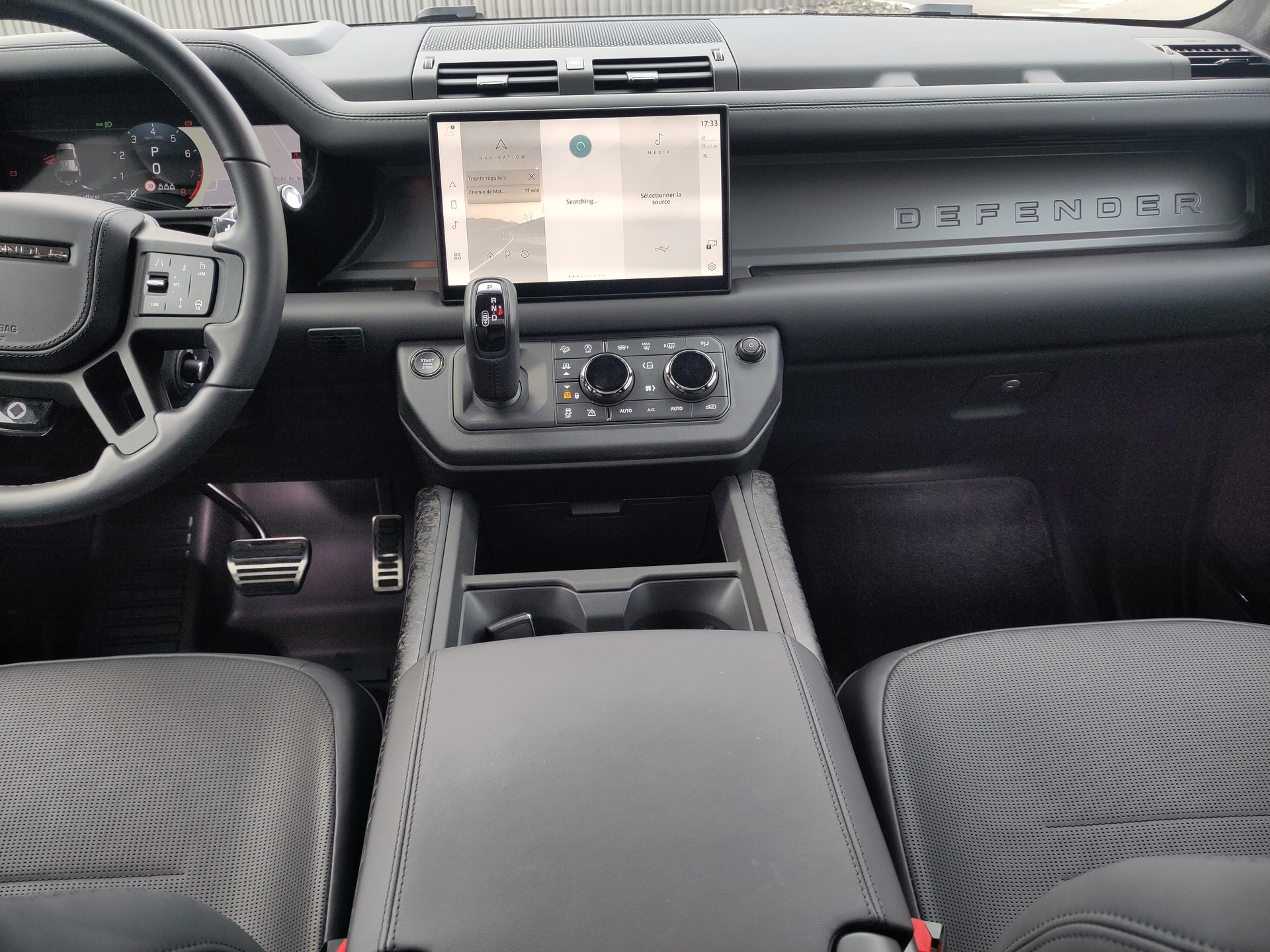 LAND ROVER Defender 110 635 V8 4.4 Octa Edition One AT8-image-14