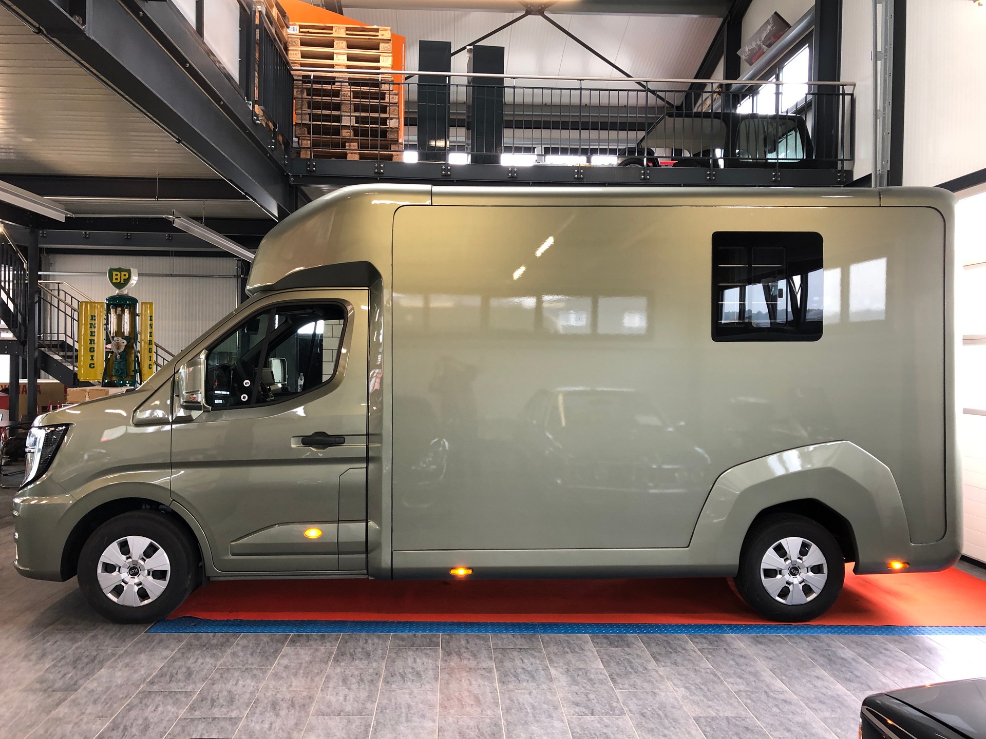 RENAULT STX NEW MODEL 2025 HARAS Pferdetransporter-image-27