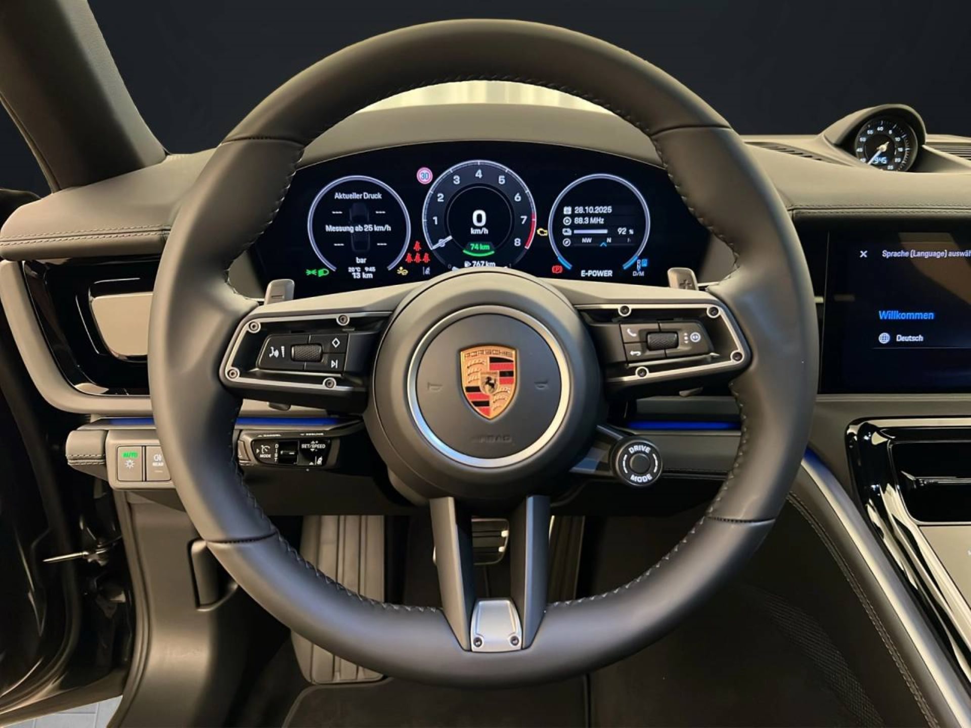 PORSCHE Panamera 4S E-Hybrid-image-3