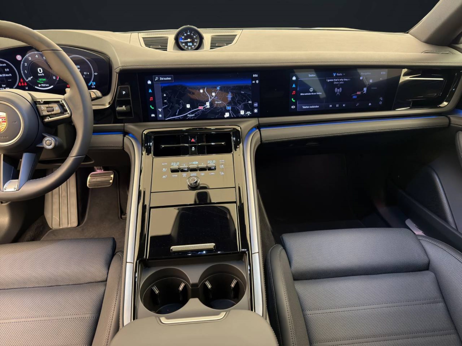PORSCHE Panamera 4S E-Hybrid-image-21