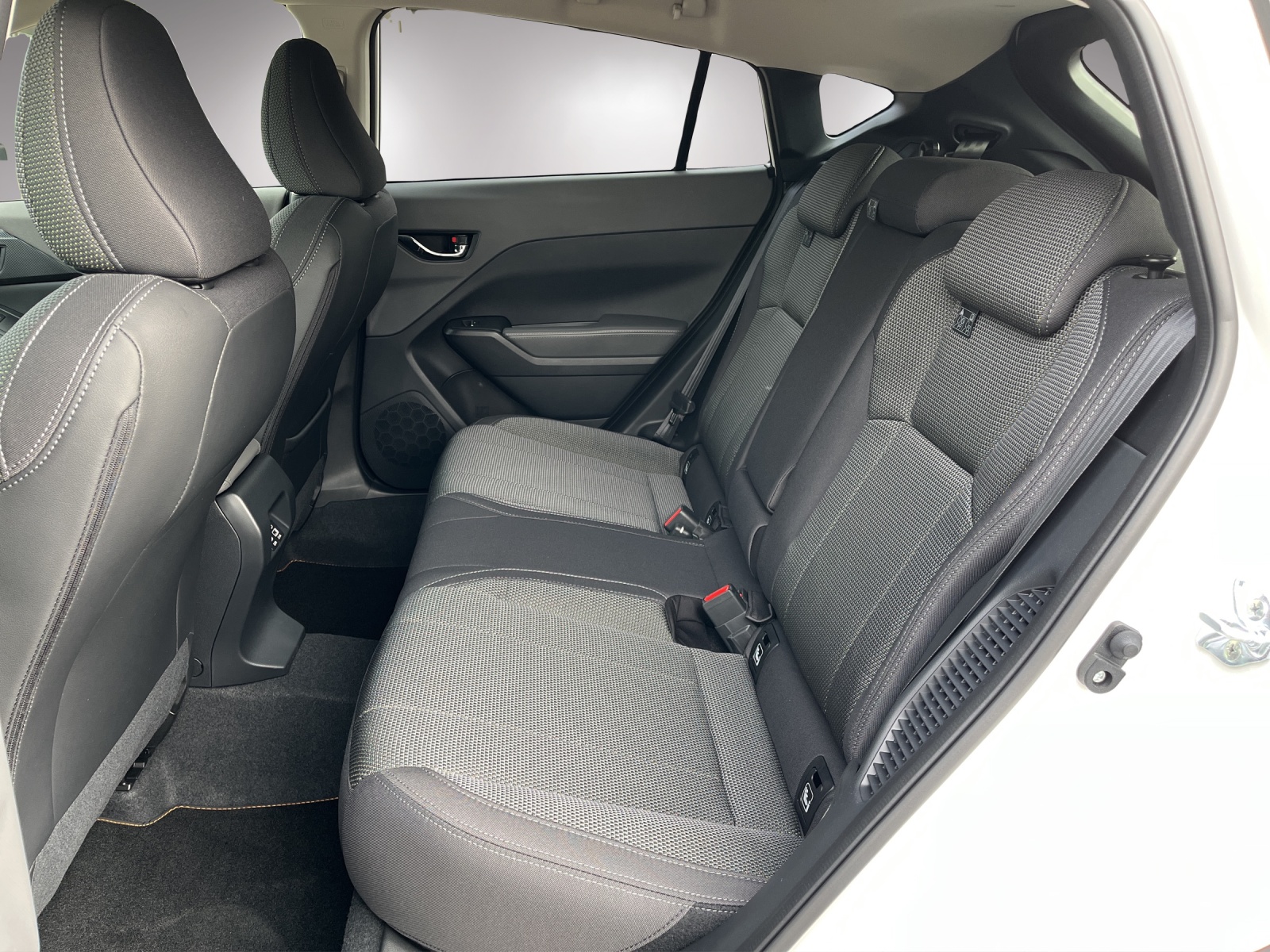 SUBARU Crosstrek 2.0i e-Boxer Passion-image-15