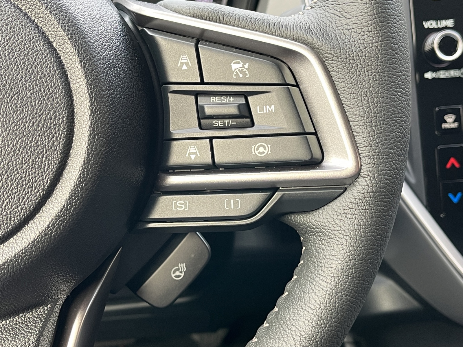 SUBARU Crosstrek 2.0i e-Boxer Passion-image-14