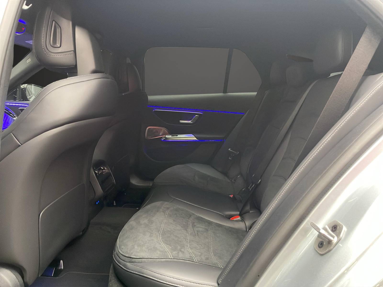 MERCEDES-BENZ E 200 T 9G-Tronic 4Matic-image-9