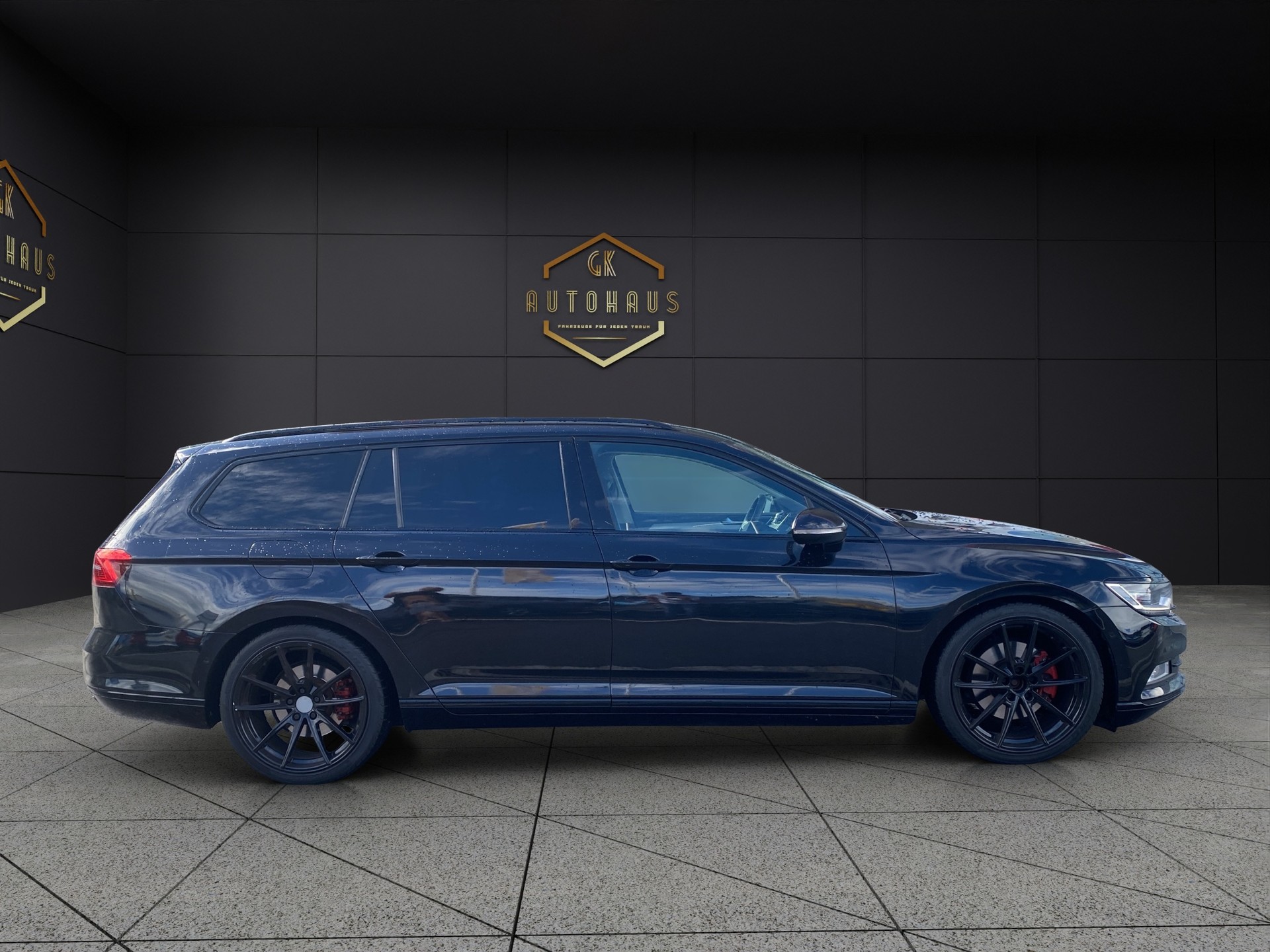 VW Passat Variant 2.0 TDI BMT Highline DSG 4Motion-image-5