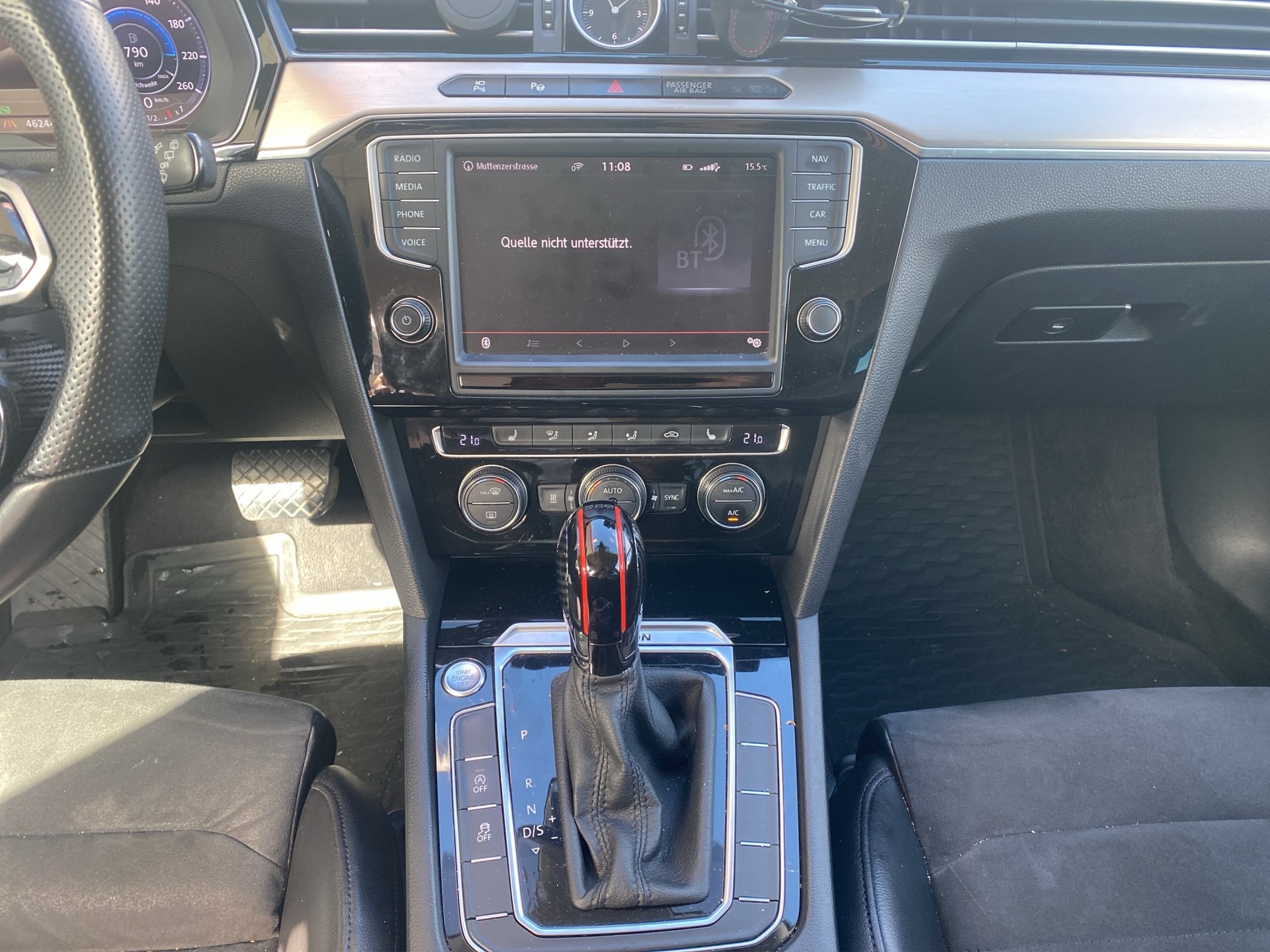 VW Passat Variant 2.0 TDI BMT Highline DSG 4Motion-image-12