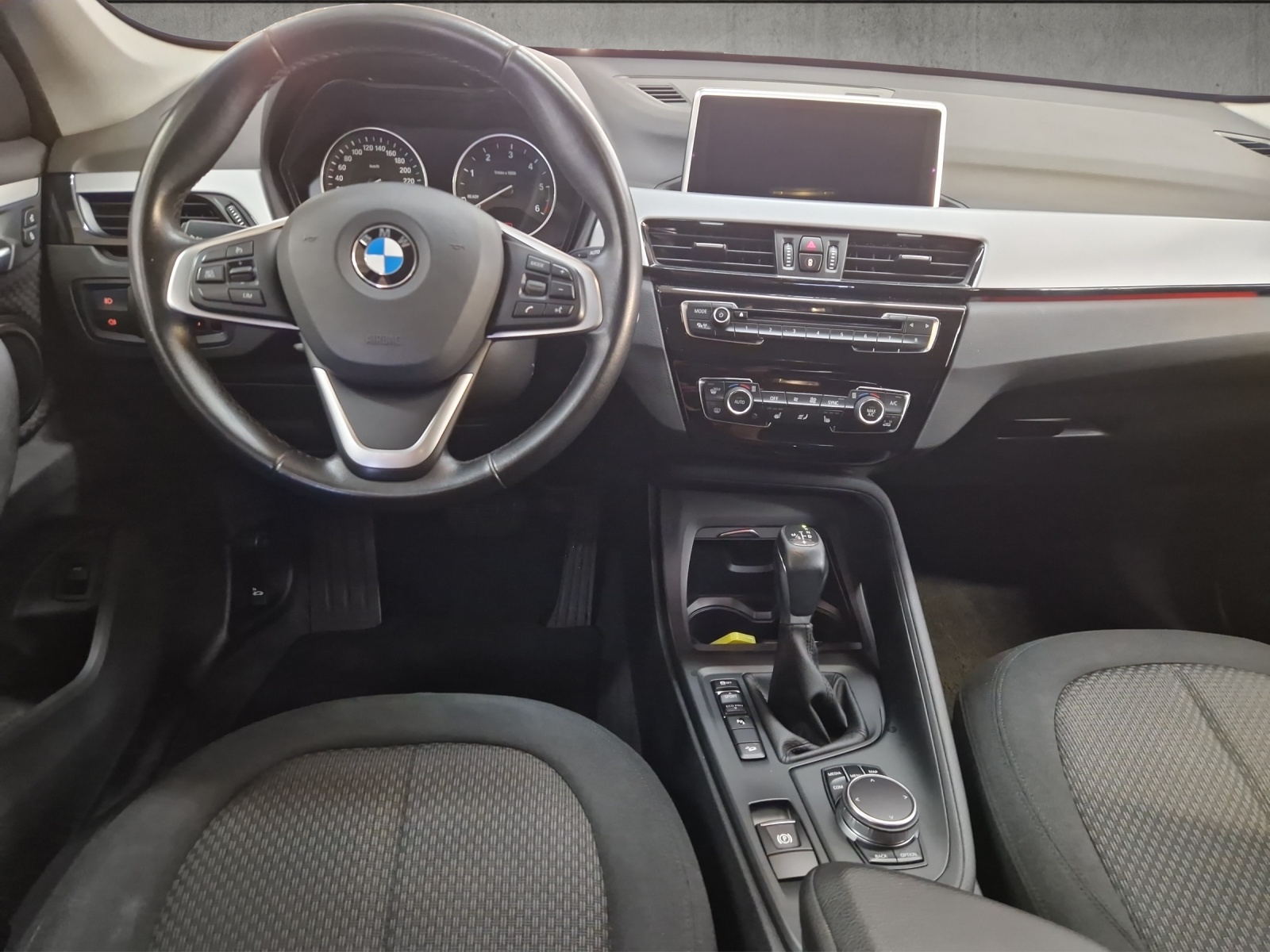 BMW X1 F48 20d xDrive-image-1