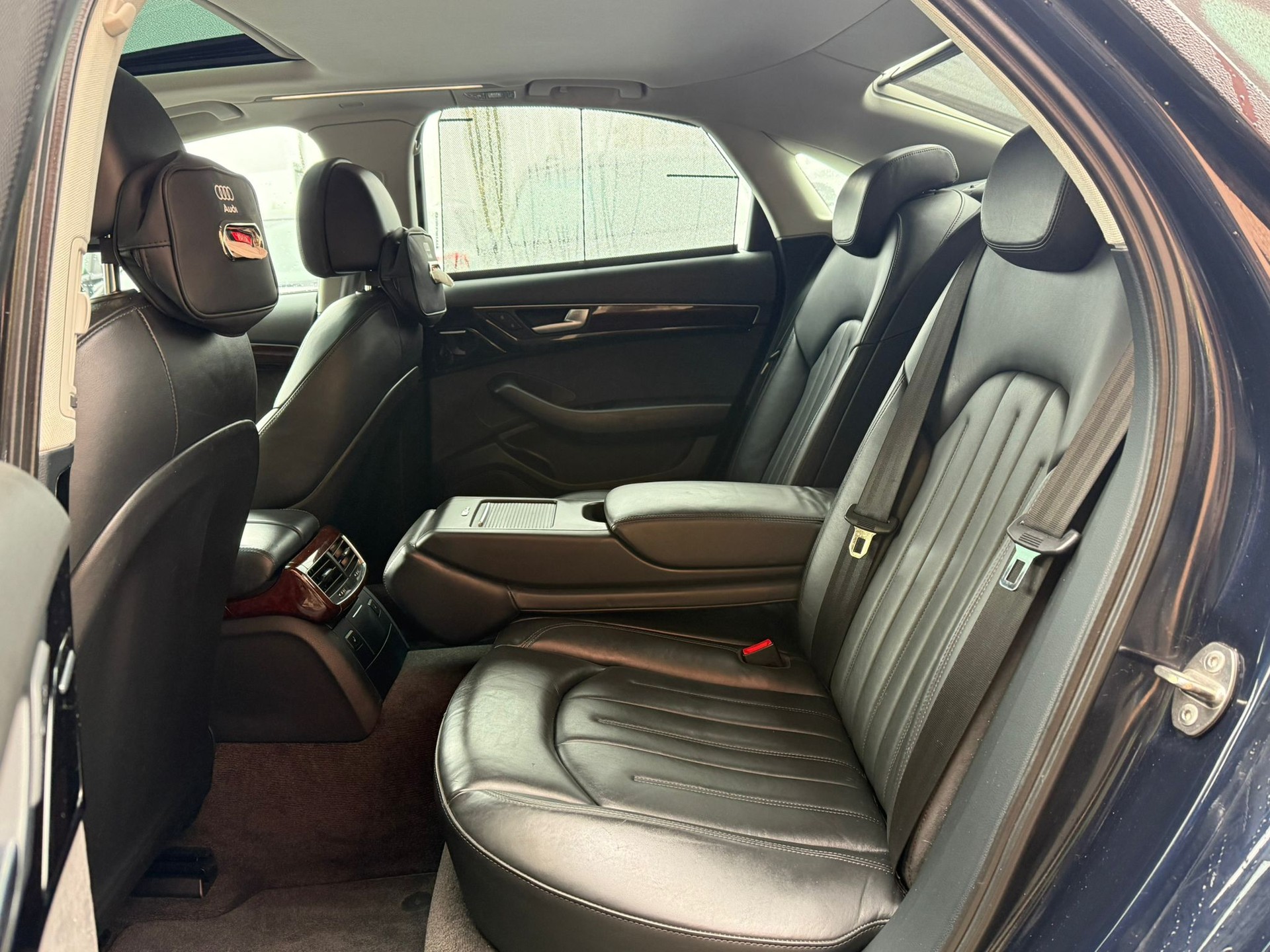 AUDI A8 3.0 TFSI quattro tiptronic-image-8
