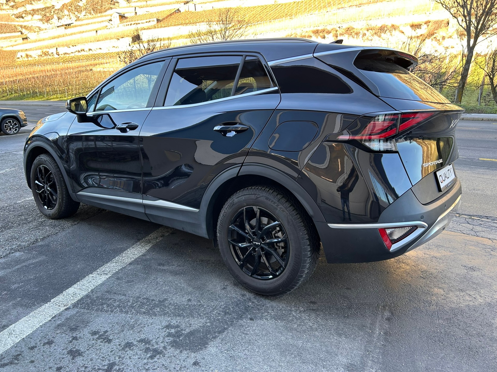 KIA Sportage 1.6T-GDi HEV Power Edition 4x4 A-image-3