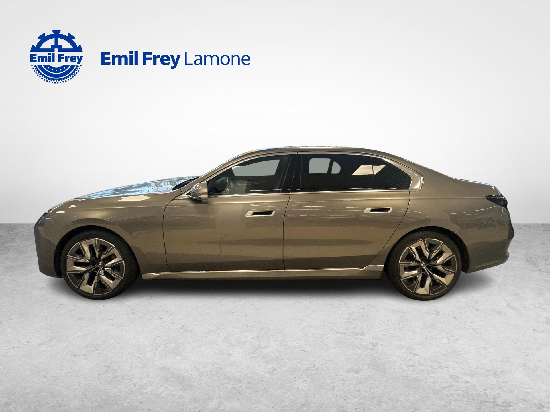 BMW i7 xDrive60-image-4