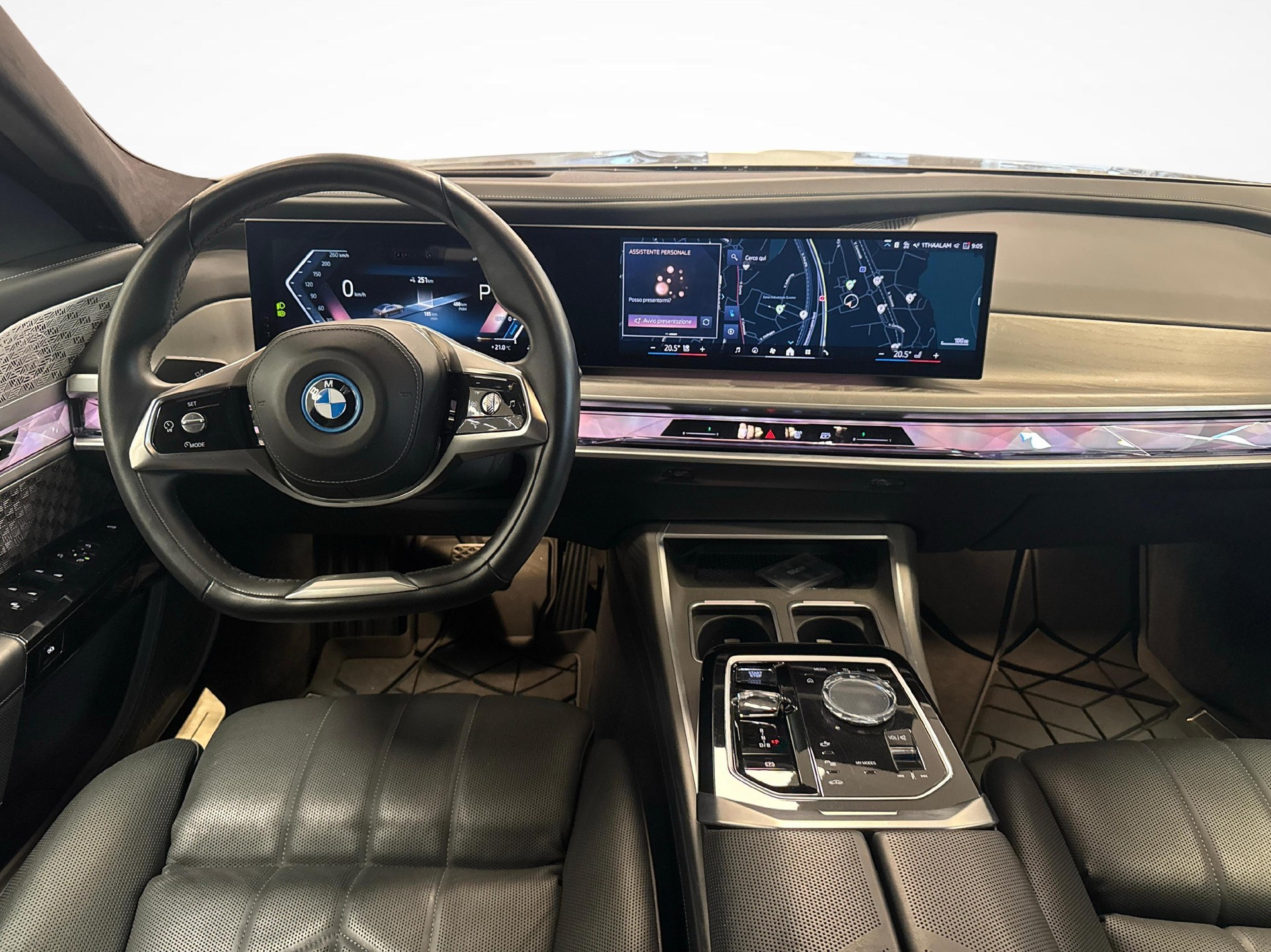 BMW i7 xDrive60-image-13