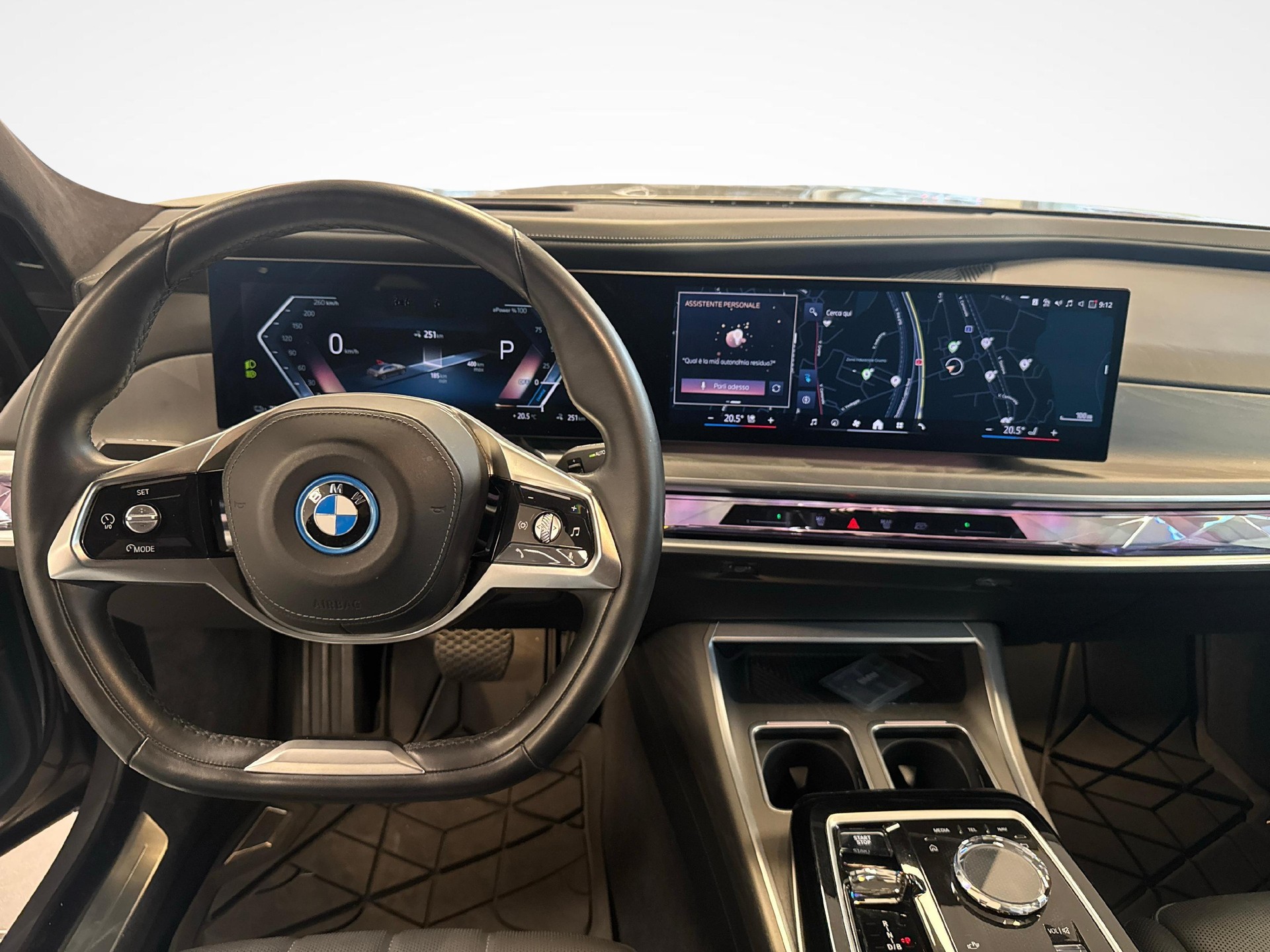 BMW i7 xDrive60-image-14