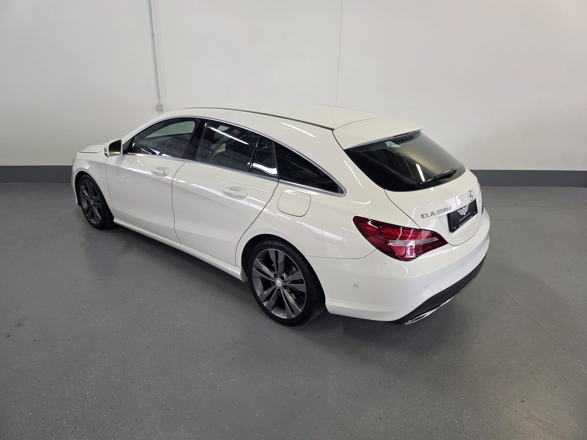 MERCEDES-BENZ CLA Shooting Br. 200 d Swiss Star Urban 4M 7G-DCT-image-12