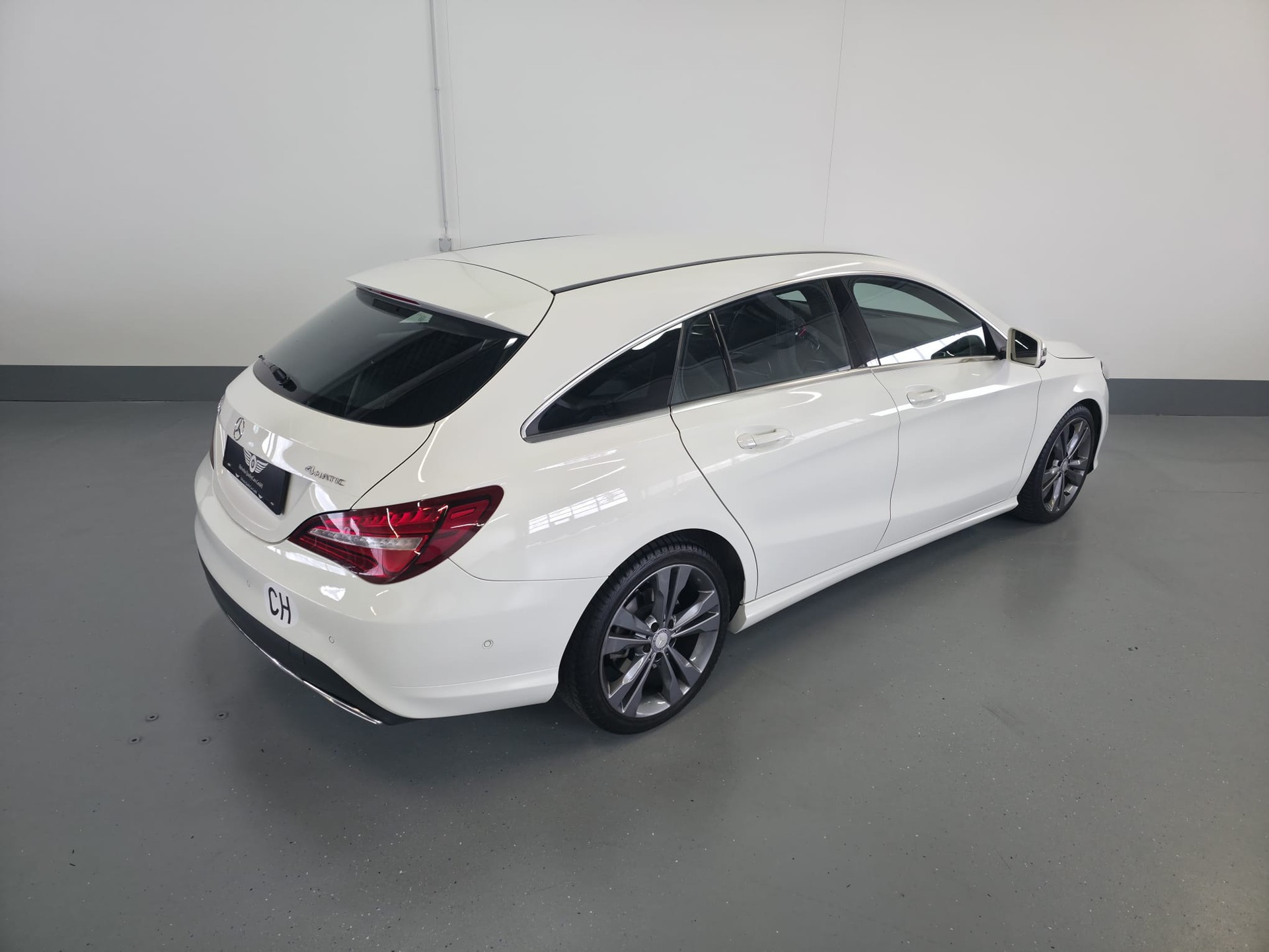 MERCEDES-BENZ CLA Shooting Br. 200 d Swiss Star Urban 4M 7G-DCT-image-8