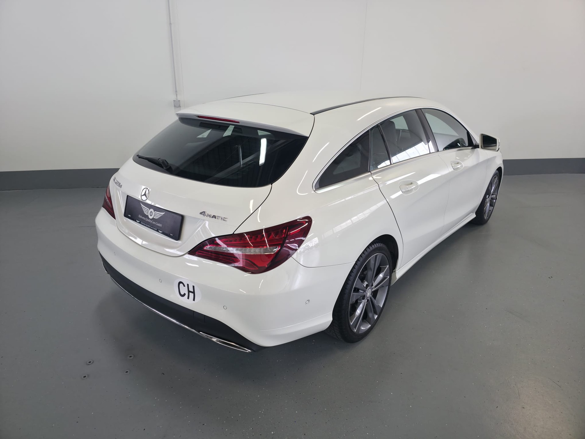 MERCEDES-BENZ CLA Shooting Br. 200 d Swiss Star Urban 4M 7G-DCT-image-10