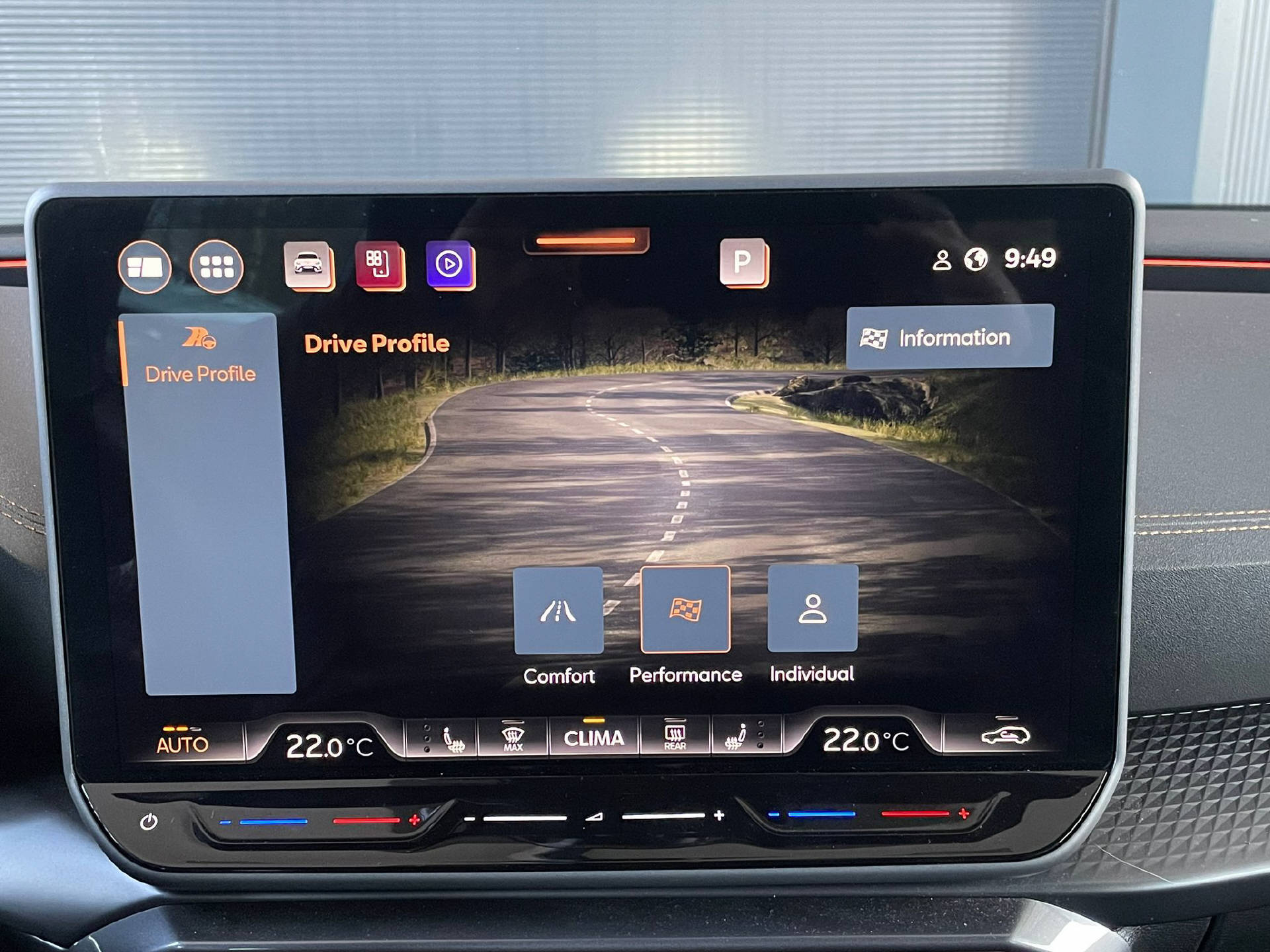 CUPRA Leon 1.5 eTSI DSG-image-12