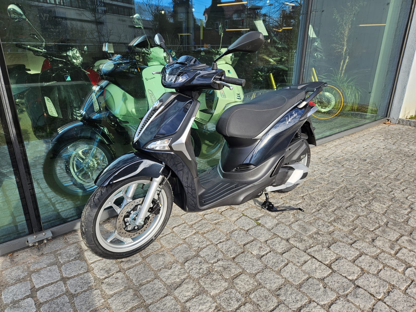 PIAGGIO Liberty 125 E5+-showroom-element-3