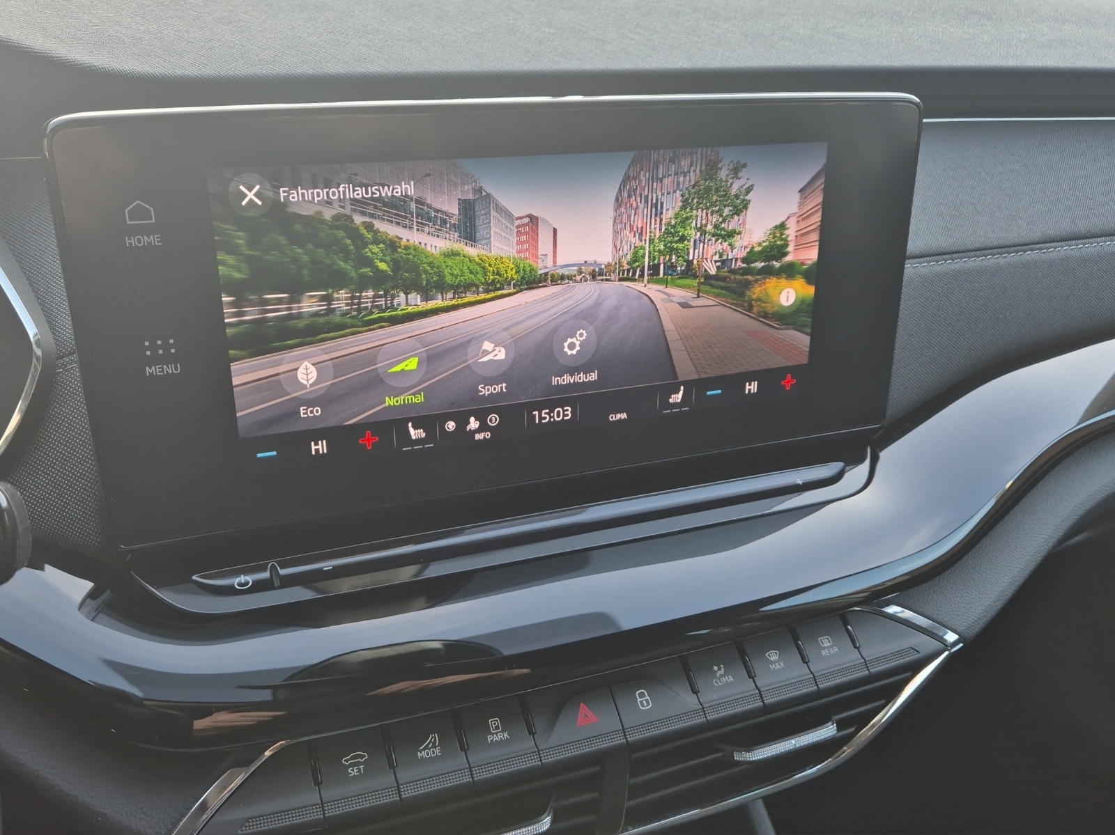 SKODA Octavia Combi 1.5 TSI mHEV DSG Style*Anhängerkupplung*-image-13
