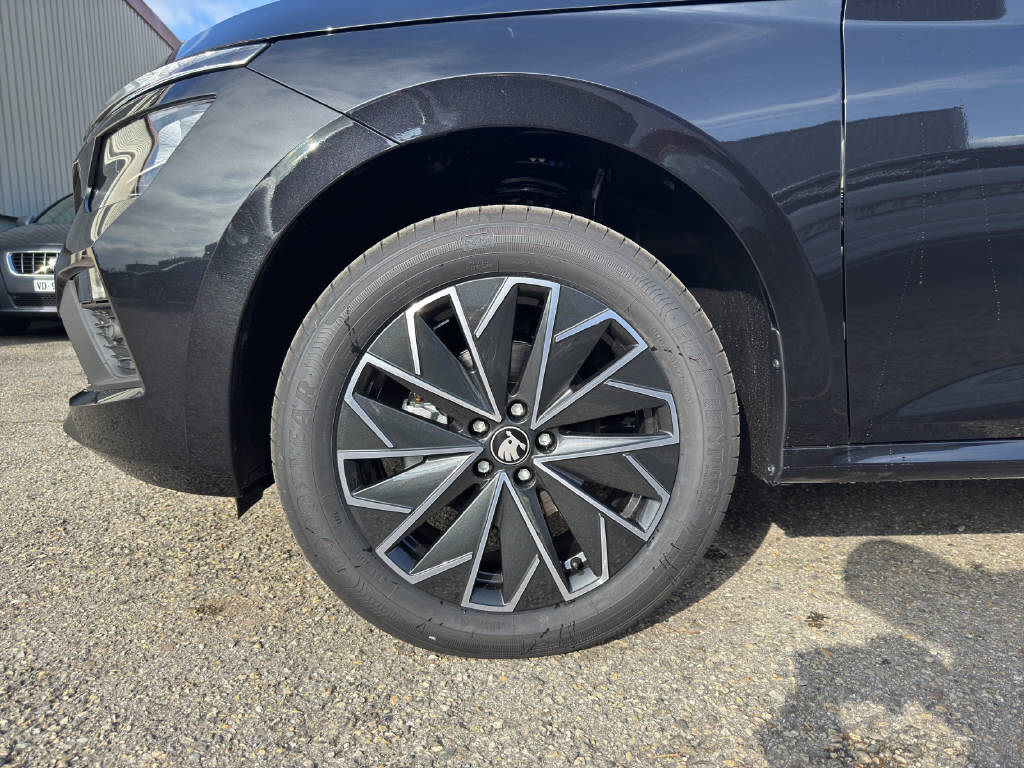SKODA Kamiq 1.0 TSI Dynamic DSG-image-9