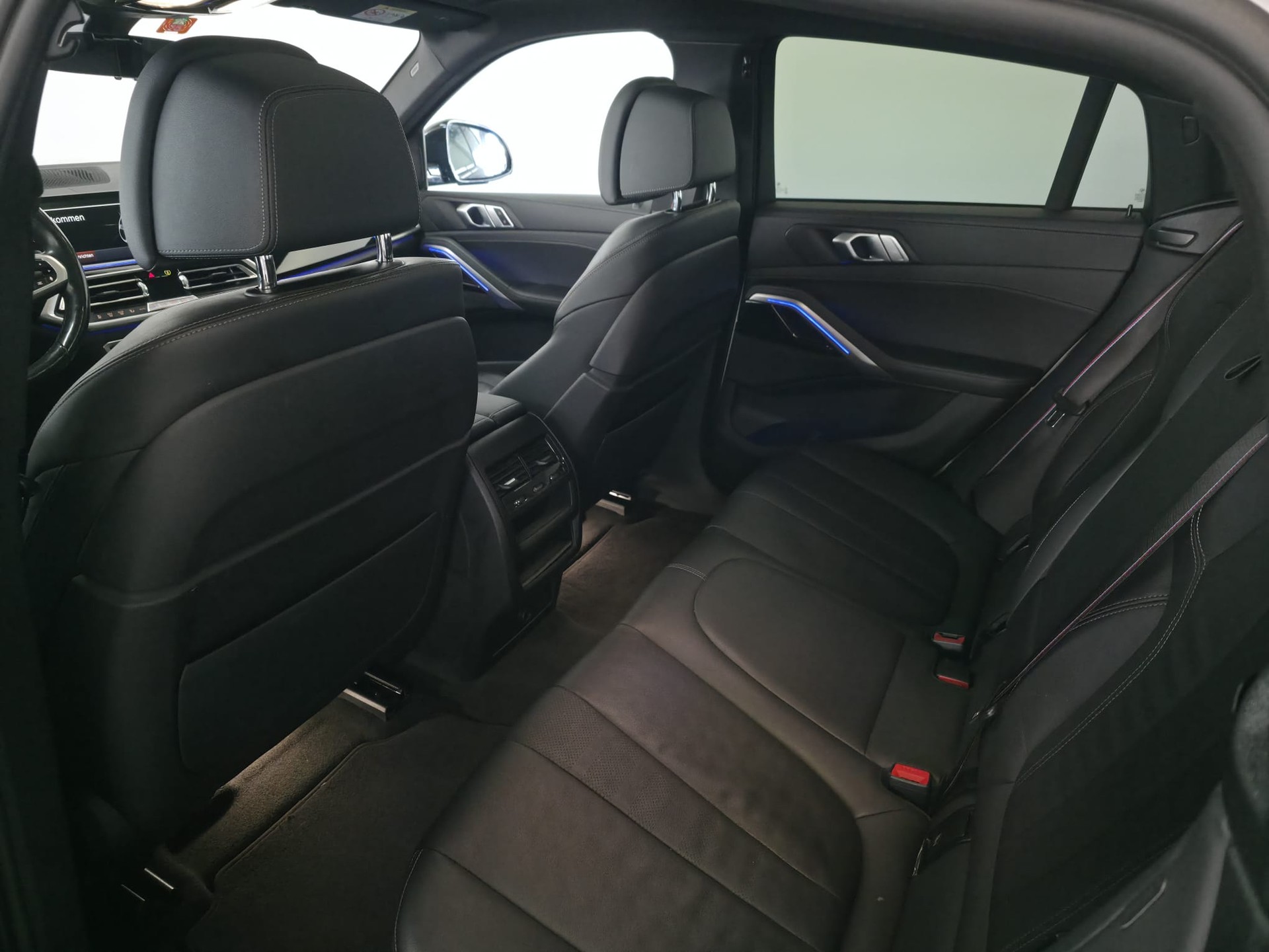 BMW X6 xDrive 48V 40d Steptronic M Sport-image-22