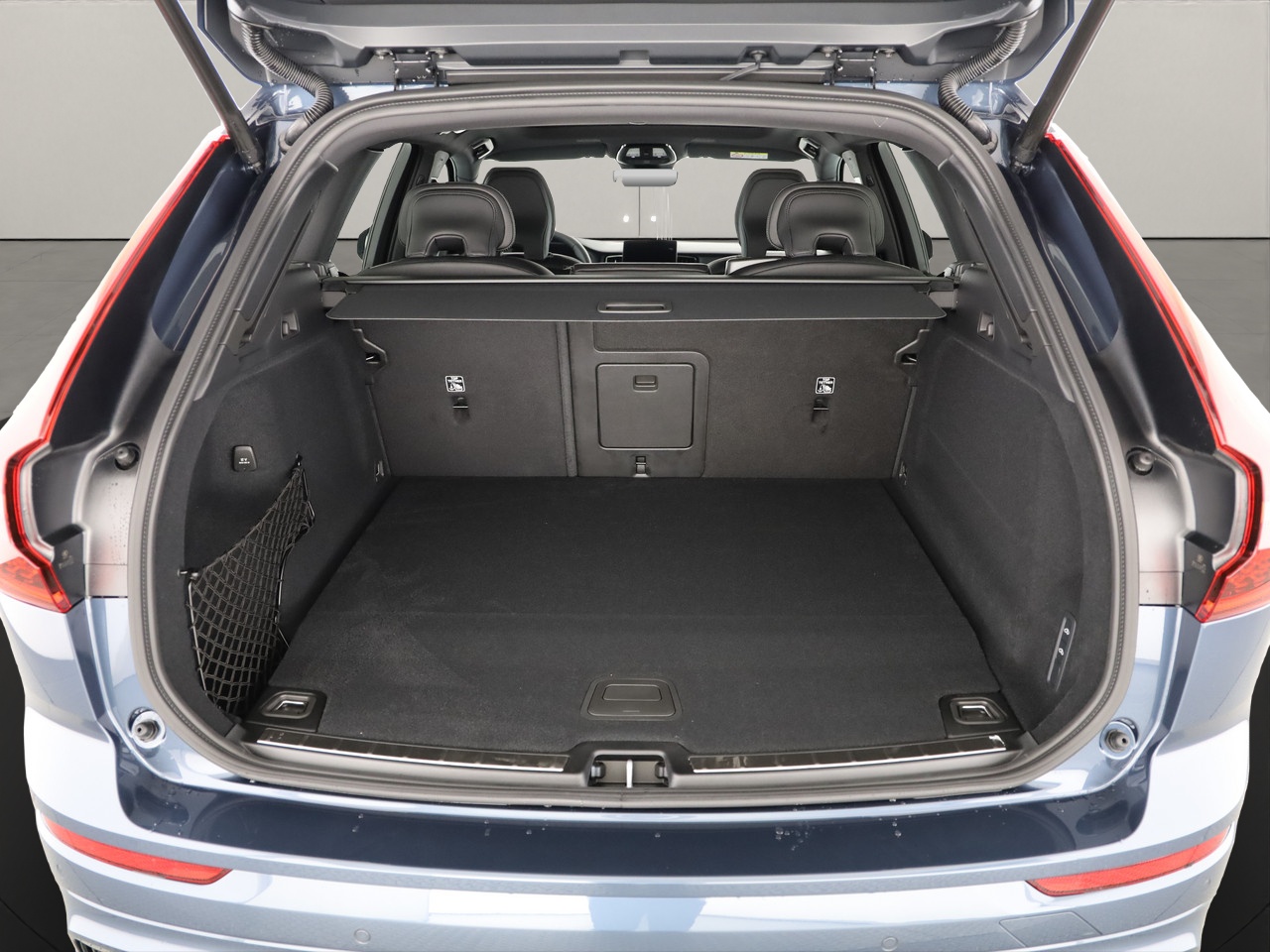 VOLVO XC60 2.0 T8 TE Black Edition eAWD-image-3
