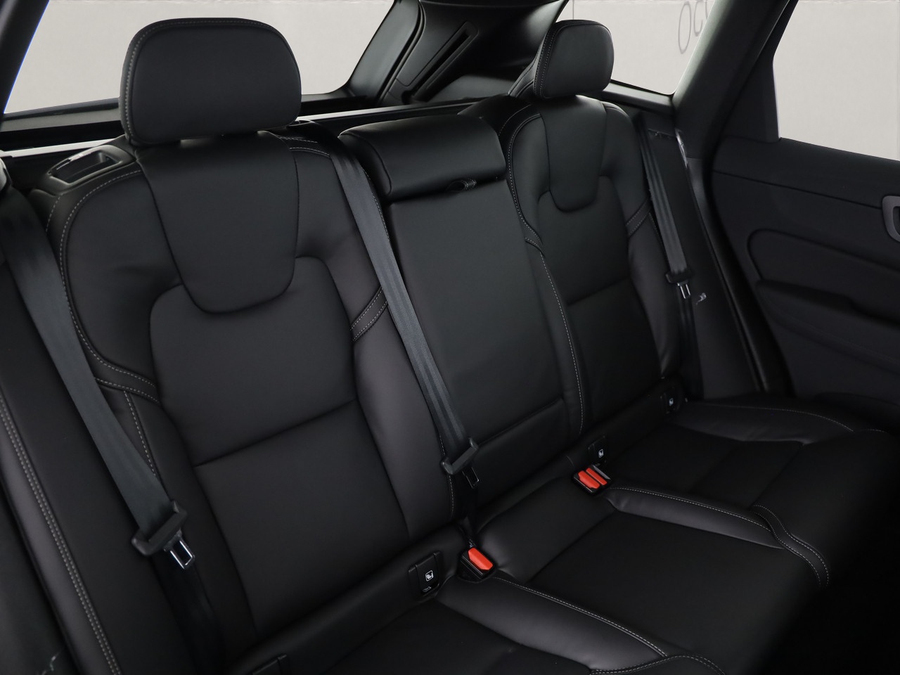VOLVO XC60 2.0 T8 TE Black Edition eAWD-image-7