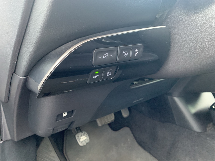TOYOTA Prius 1.8 VVT-i HSD AWD-i Premium-image-12